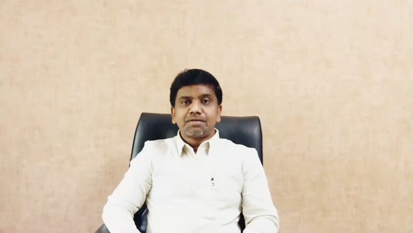 கருப்பை புற்றுநோயில் சென்டினல் நிணநீர் முனை பயாப்ஸி (SLNB) என்றால் என்ன?
Sentinel lymph node biopsy (SLNB) in uterine cancer (primarily endometrial cancer) identifies and removes the first lymph nodes (sentinel nodes) draining from the tumor, typically in the pelvis or para-aortic regions, to assess cancer spread without full lymphadenectomy
Key Advantages
Reduced Morbidity: Fewer nodes removed lowers lymphedema, lymphocyst, and nerve damage risks; faster recovery and shorter stays
Improved Detection: Spots micrometastases missed otherwise, with <1% false-negative rate for precise staging and therapy
Cost-Effective: Shorter procedures in minimally invasive settings
.
.
.
📍Dr. N. S. Vimalathithan – Surgical Oncologist, Chennai
📞 +91 99628 66666
🌐 www.oncospecialist.com
.
.
.
#Sentinellymphnodebiopsy
#SLNmapping
#Endometrialcancer
#Uterinecancerstaging
#Roboticcancersurgery
#Roboticoncologychennai
#Gynecologiconcologist
#Gynaeoncologysurgeon
#Roboticgynoncosurgery
#Laparoscopicgynecologiconcology
#drvimalathithan