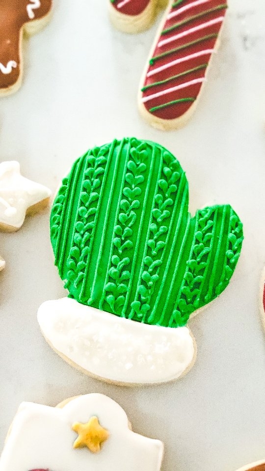 Keeping warm and snuggling up to the ones you love is the best feeling in the world. Stay warm this weekend friends