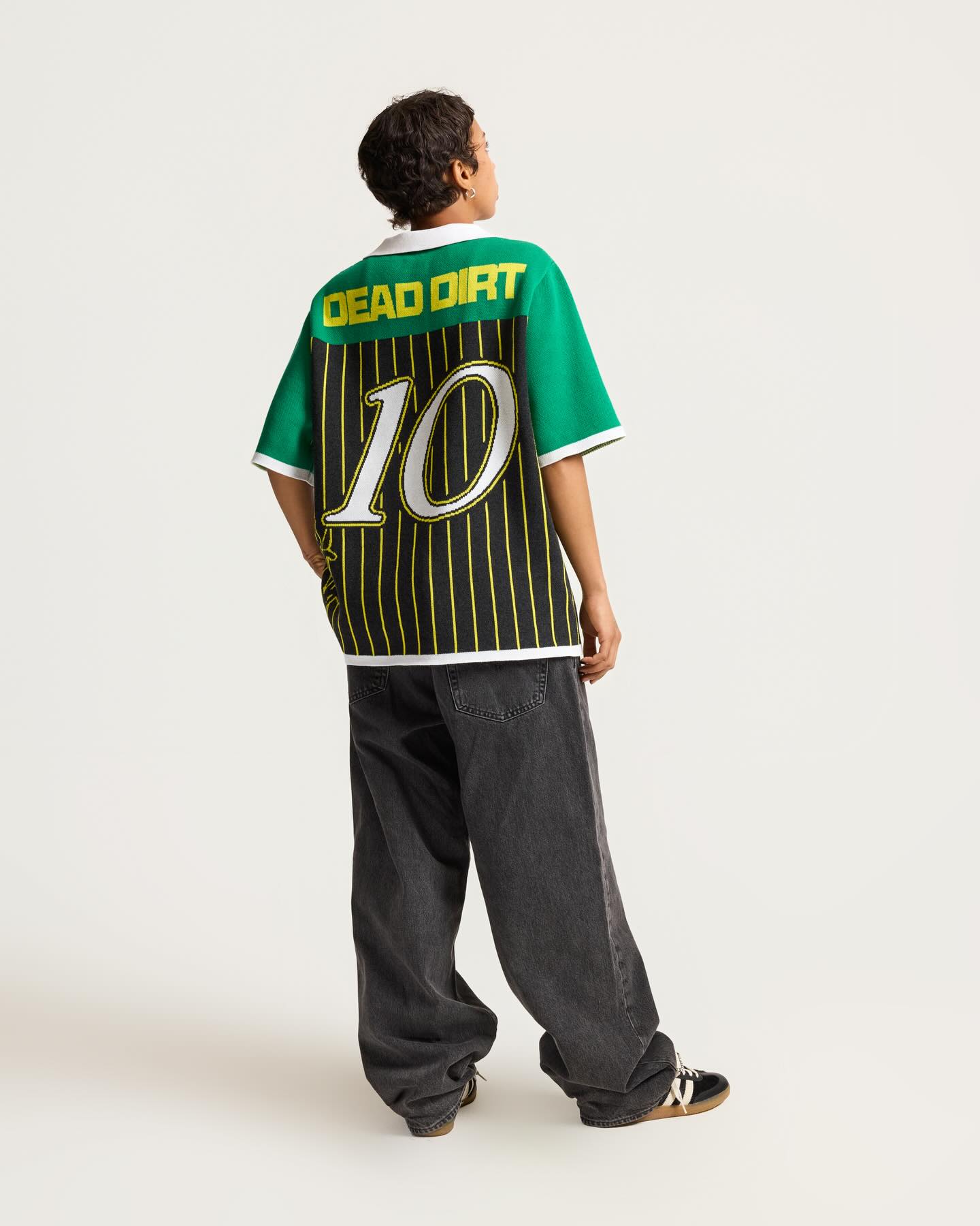 💐💫 Growing the Game, powered by community. Shop our latest Dead Dirt x Black Star collection. Just in time for the holidays 🎄.
Available exclusively at shop.blackstarsoccer.com