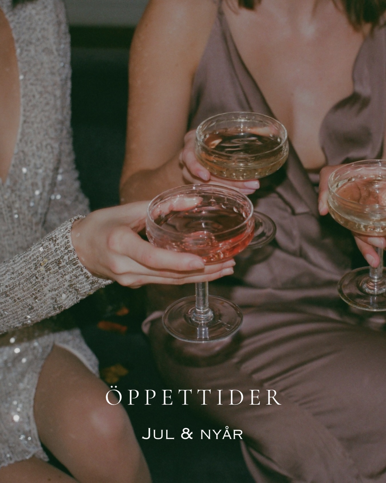 ÖPPETTIDER JUL OCH NYÅR ✨🖤
Måndag 22/12 stängt
Tisdag 23/12 11-16
Julafton 24/12, Juldagen 25/12, Annandag jul 26/12: Stängt
Lördag 27/12, Söndag 28/12: 11-16
Måndag 29/12: Stängt
Tisdag 30/12: 11-16
Nyårsafton 31/12, Nyårsdagen 1/1: Stängt
Fredag 2/1: 11-18
Lördag 3/1, Söndag 4/1: 11-16
Trettondagsafton 5/1: Stängt
Trettondedag jul 6/12: 11-16