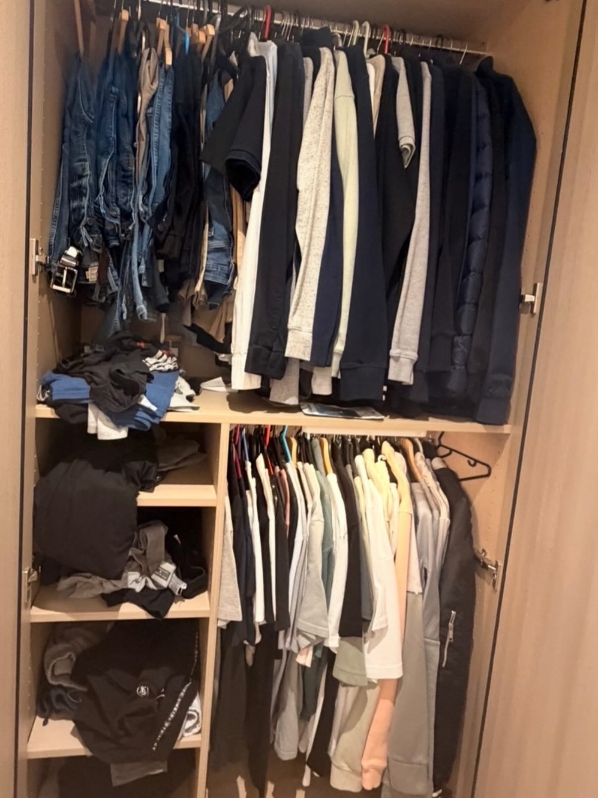 A Mini Edit that proves you don’t need a full overhaul to see real results ✨
By editing, categorising and rehanging with intention this wardrobe went from cluttered and cramped to calm and easy to maintain.
Small edits. Big difference 🤍
📩 DM MINI EDIT to book
#TheEditConcierge #MiniEdit #HomeOrganisation #WardrobeOrganisation #OrganisedWardrobe #DeclutteredHome #ClutterFreeLiving #HomeEditing #OrganisedHome #CalmSpaces #BeforeAndAfterHome