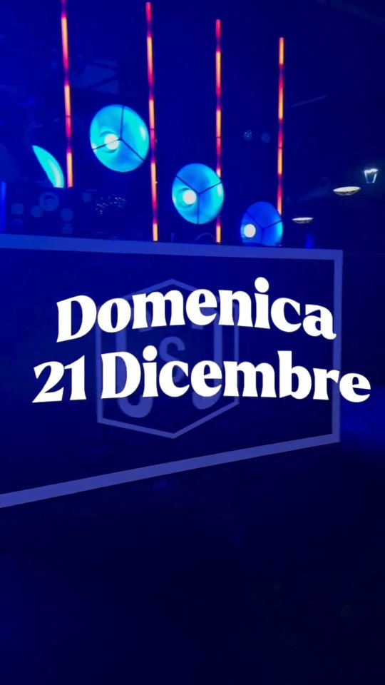 E arriva anche la nostra festa di Natale a ritmo Swing 🤩🎷🎹
Special Guest 𝐒𝐚𝐫𝐚 𝐋𝐮𝐩𝐢 & 𝐄𝐯𝐞𝐫 𝐈𝐧 𝐉𝐚𝐳𝐳 𝐁𝐚𝐧𝐝 LIVE
-—————————————
📆DOMENICA 21 DICEMBRE - dalle 19.00 a 00.00
📍Via Luigi Granelli 1, 20099, Sesto San Giovanni (MM SESTO RONDÒ)
-—————————————
𝐈𝐍𝐆𝐑𝐄𝐒𝐒𝐎
1. 𝟐𝟓€ 𝐝𝐚𝐥𝐥𝐞 𝟏𝟗.00 - WORKSHOP di ballo + APERITIVO a buffet + SERATA (prenotazione obbligatoria)
2. 𝟐𝟎€ 𝐝𝐚𝐥𝐥𝐞 𝟐𝟏.𝟎𝟎 SOLO SERATA (direttamente in cassa)
𝐏𝐞𝐫 𝐜𝐞𝐧𝐞 𝐞 𝐚𝐩𝐞𝐫𝐢𝐭𝐢𝐯𝐢 𝐞̀ 𝐨𝐛𝐛𝐥𝐢𝐠𝐚𝐭𝐨𝐫𝐢𝐨 𝐩𝐫𝐞𝐧𝐨𝐭𝐚𝐫𝐞 𝐮𝐧 𝐭𝐚𝐯𝐨𝐥𝐨 𝐚𝐥 𝟑𝟐𝟎𝟖𝟔𝟐𝟐𝟕𝟐𝟔 (𝐬𝐨𝐥𝐨 𝐰𝐡𝐚𝐭𝐬𝐚𝐩𝐩) 𝐨 𝐬𝐜𝐫𝐢𝐯𝐞𝐫𝐞 𝐚 𝐬𝐰𝐢𝐧𝐠𝐬𝐨𝐜𝐢𝐚𝐥𝐜𝐥𝐮𝐛@𝐡𝐨𝐭𝐦𝐚𝐢𝐥.𝐜𝐨𝐦
PROGRAMMA 🗓️
Apertura porte ore 19.00
Inizio workshop “tuck turn variations” ore 19.20
Inizio buffet ore 20.00
Inizio live music inizio ore 21.30