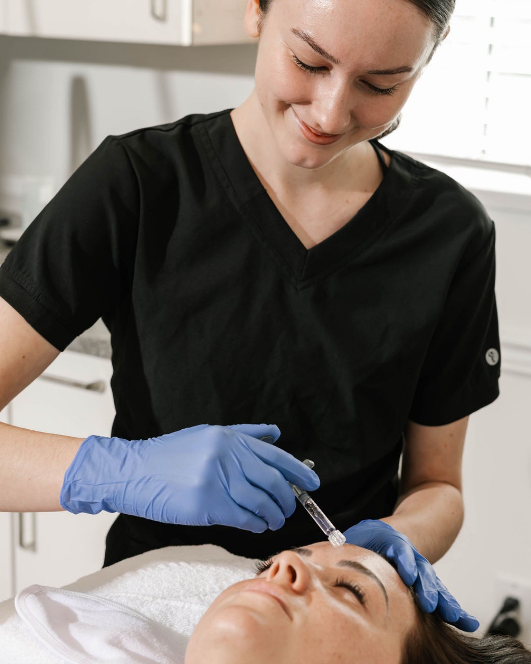 Meet the power duo: Morpheus8 + VAMP.
This advanced combo treatment pairs RF microneedling with potent skin booster VAMP — an advanced professional treatment using a topical solution rich in PDRN (derived from salmon DNA) blended with a customized infusion of vitamins, amino acids, and minerals. This combination treatment promotes cellular regeneration, stimulates skin repair, boosts collagen, improves hydration, and reduces signs of aging.
Experience:
✨ More elastic, firm skin
✨ Enhanced collagen and elastin regeneration
✨ Smoother skin texture and refined pores
✨ Visible results with minimal downtime
This is where science meets sculpted skin.
📞 Book your consultation:
(604) 943-9399 | reception@viewlaser.com