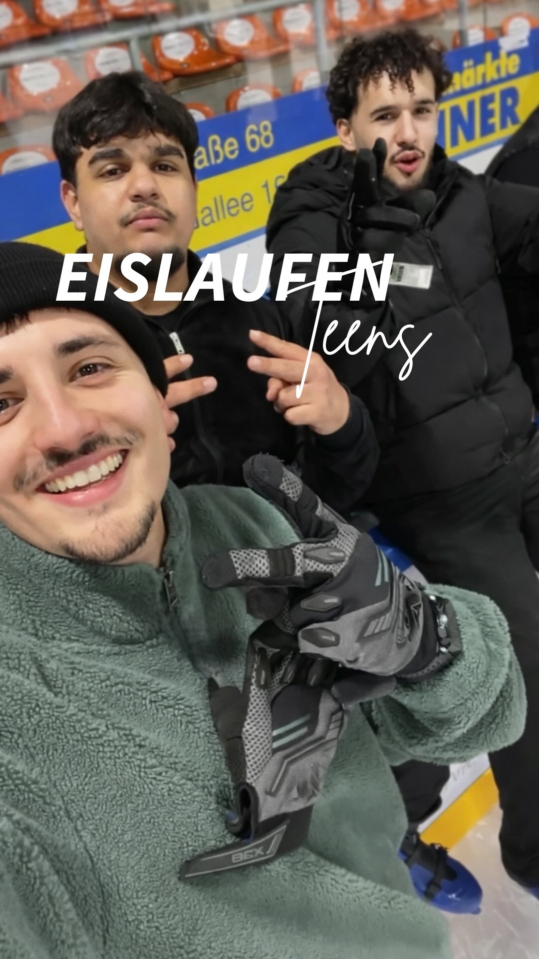 Schlittschuhlaufen mit unseren Teens ⛸️❄️
Einer schon richtig sicher auf dem Eis, der andere hatte einfach Spaß daran, dabei zu sein. Viel Gelächter, ein paar Wackler und ganz viel gute Laune.
Genau diese gemeinsamen Momente bleiben hängen. Danke an jeden, der dabei war. 🫶🏼
Vielen Dank auch an @directhelp.betterfuture ohne euch wäre das nicht möglich gewesen 💛
#schlittschuhlaufen #spass #wintermomente