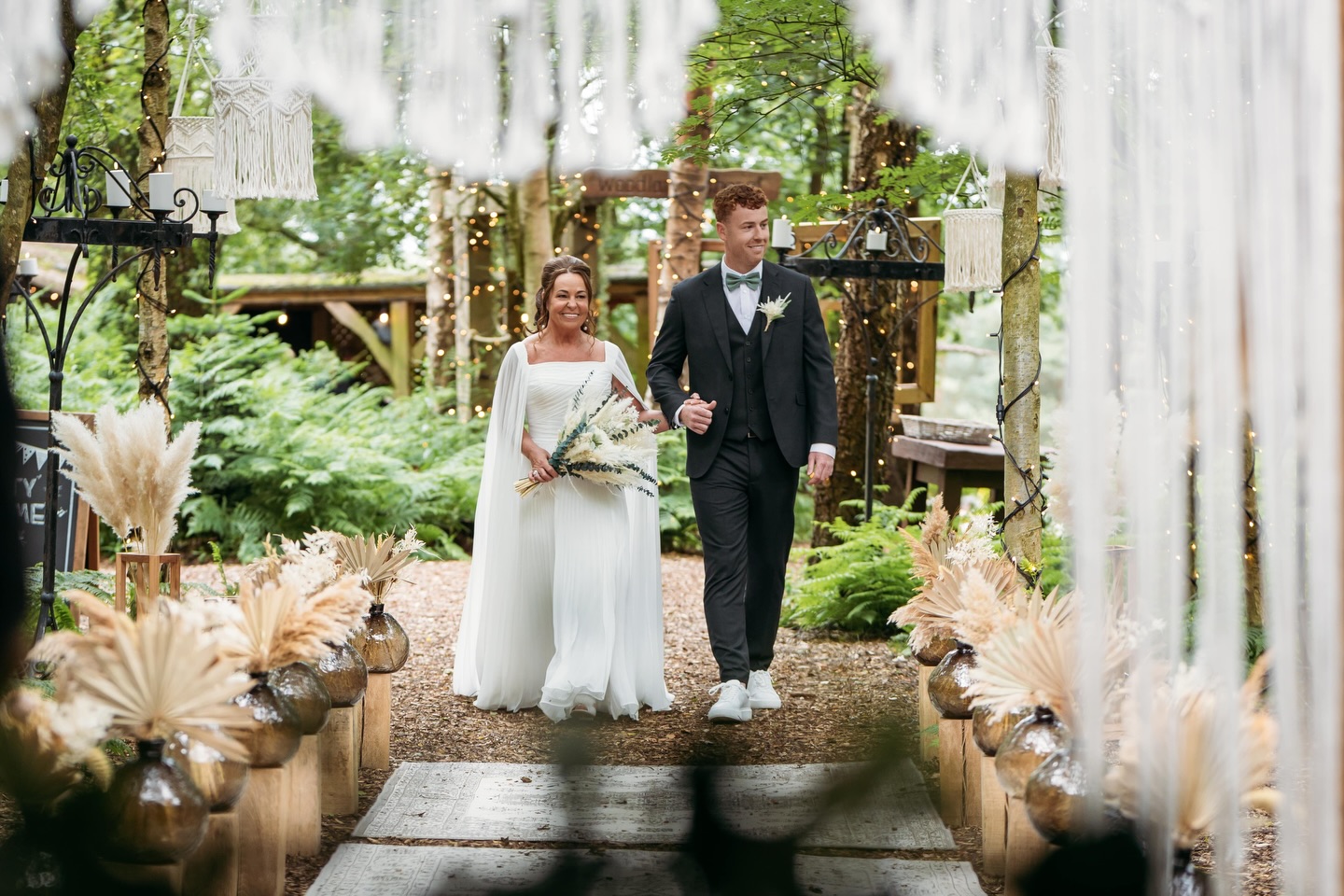 A beautiful #wedding for Emma & Ste @cheshirewoodlandweddings 🫶
There truly is something magical about getting married in the #woodland under the trees! 🌳
Photos by the amazing @jenrobertsphotography
#bohowedding #aisledecor #weddinginspiration