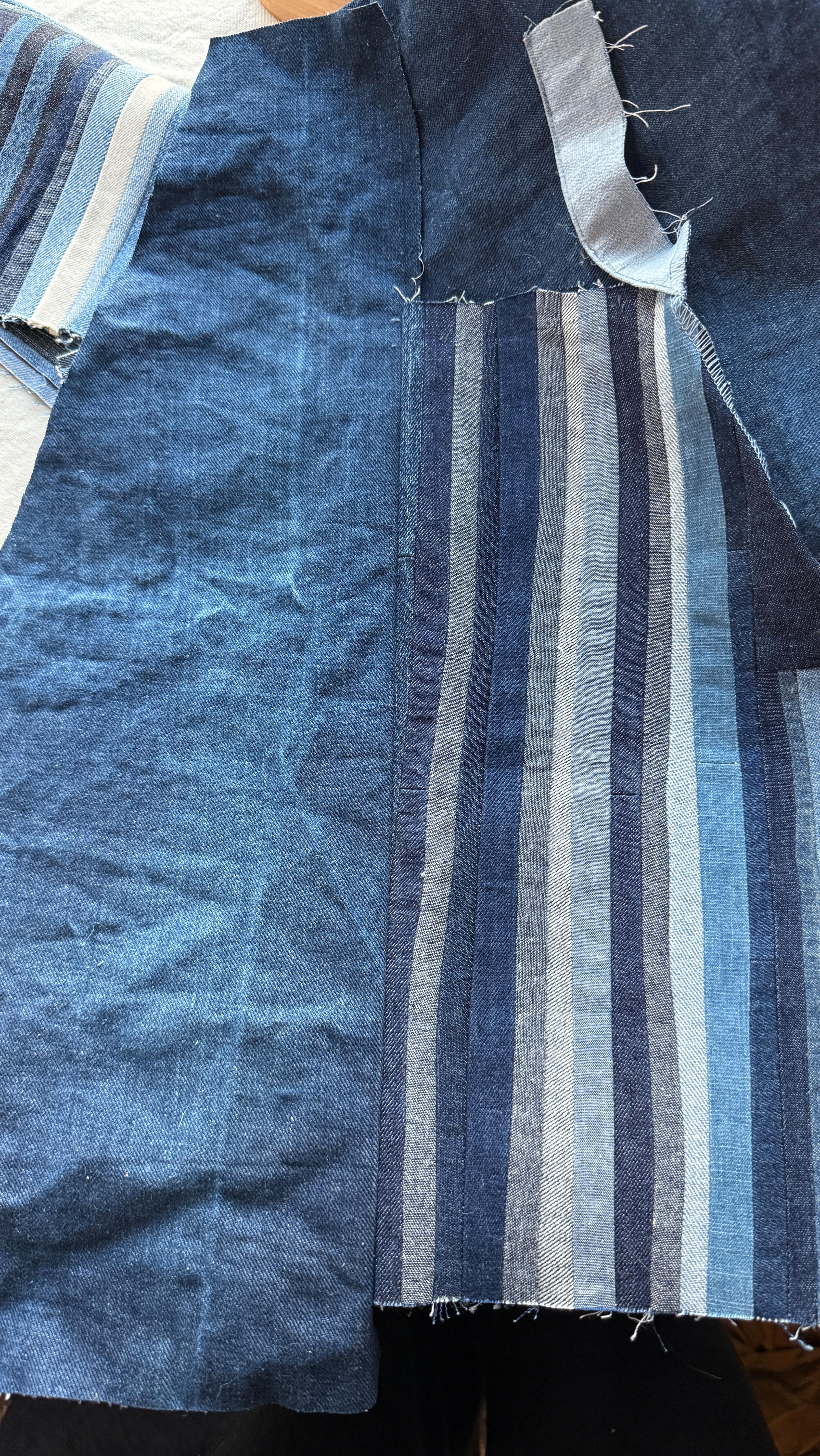 True story. I got these @ldh_scissors a couple months ago and I haven’t needed to cut any big pieces of denim for a while, and I was really excited to use them on this project.
And I was so distracted by how well they cut that I didn’t notice I cut the pattern upside down 🫠. Now some of you might be thinking this story can’t be true, because you know how I feel about patterns 😂. But that’s why I was filming it! Proof!
Ok, it was more like a template rather than a pattern. It’s for this upcycle I’m doing that is (and I can’t stress this enough) my new favorite upcycling project in the entire world it’s so good ahhhhhhh. Obviously it’s not a quilt.
I might have it finished and share this weekend ☺️.
#denimupcycle