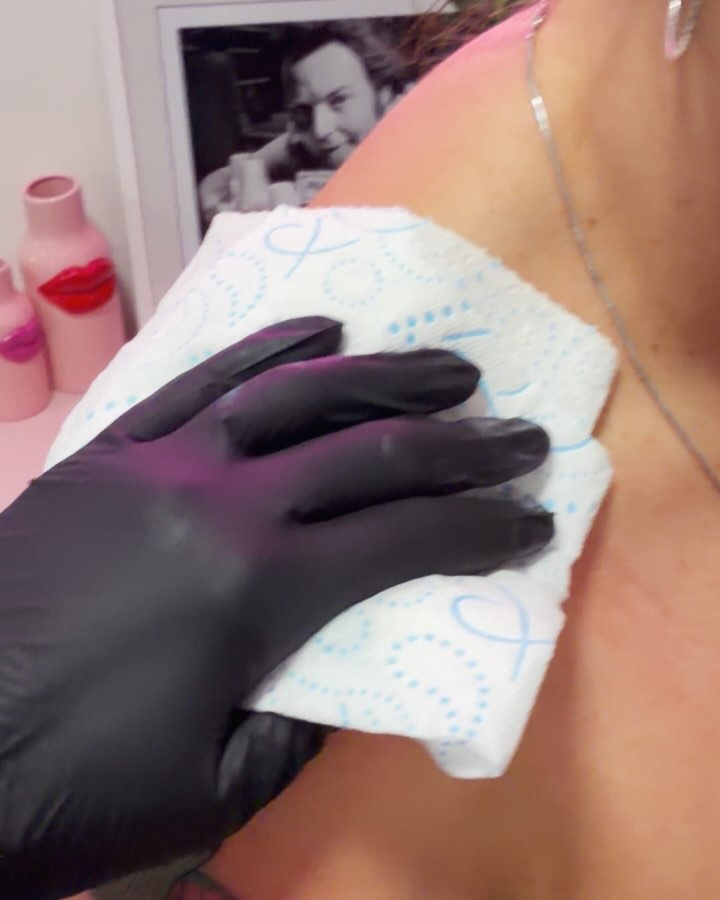 Pretty little noodle! 🩷💚
.
.
.
.
.
.
#snakes #snaketattoo #colour #snakesofinstagram
#tattoo #tattoos #stowmarket #ink #inked #getinked #girlswhotattoo #tattooist #art #femaletattooist #gettattooed #prettyinink #Suffolk #girlswithtattoos #tatts #lgbtsafespace #dowhatyoulove #follow #femalerun #safespace #tattoosarecoolandyouknowit