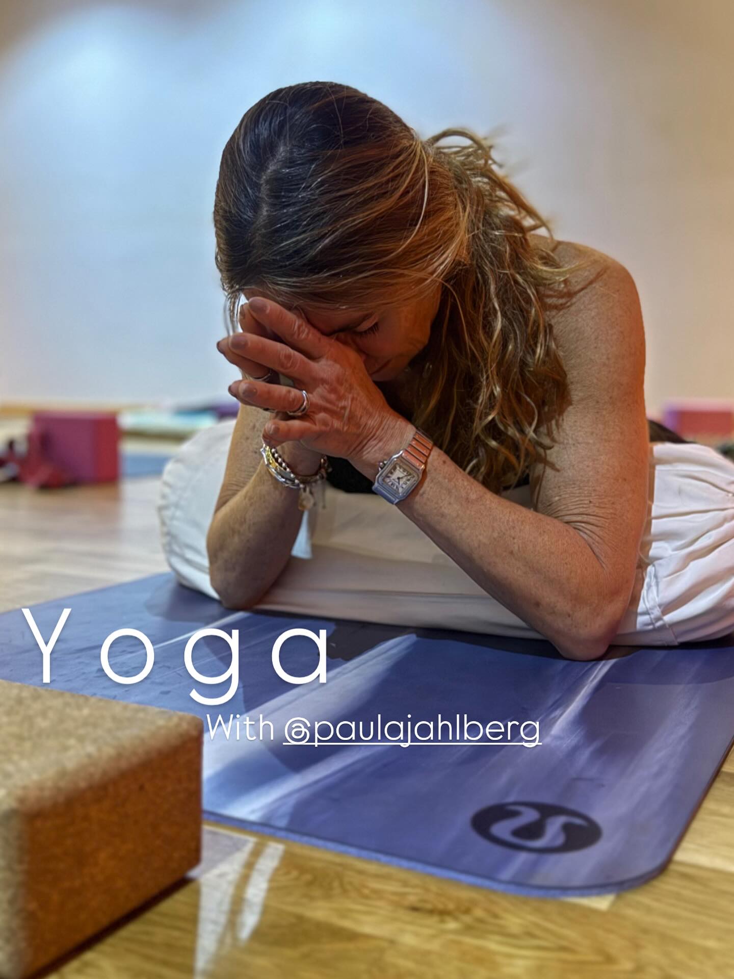 Pose of the week .. ..
S p h i n x
Referring to Chinese medicine, this pose helps stimulates the lungs, heart and Intestine meridians as they feed through the chest region, which is lifted and widened.
Whilst we hold this pose the abdominal region is compressed which helps stimulates the digestive organs.
As this is a backbend or spinal extension, there is a strong sensation across the lower back. This is our kidney meridian and where we may be hiding the emotion of fear.
When we move into the heart centre we move forward in life without fear but with more compassion. ๐๐ฝ
#sphinx#sphinxpose#yogalove#loveyoga#yogasuffolk#suffolkyoga#yoga#yogacommunity#yogaforhealth#yogaforeveryone#yogastudio#yogaasana