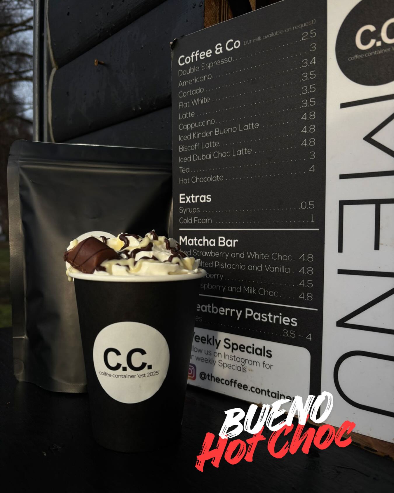 Hot chocolate season is in full swing ❄️
Say hello to our Kinder Bueno Hot Chocolate, now joining our Terry’s Choc Orange on the winter hot choc menu.
As always each flavour is available as a mocha as well for a sweet caffeine kick!
We’re bringing the festive spirit with a new hot choc flavour dropping each week !
Any guesses on what’s next?? 🎄🎄