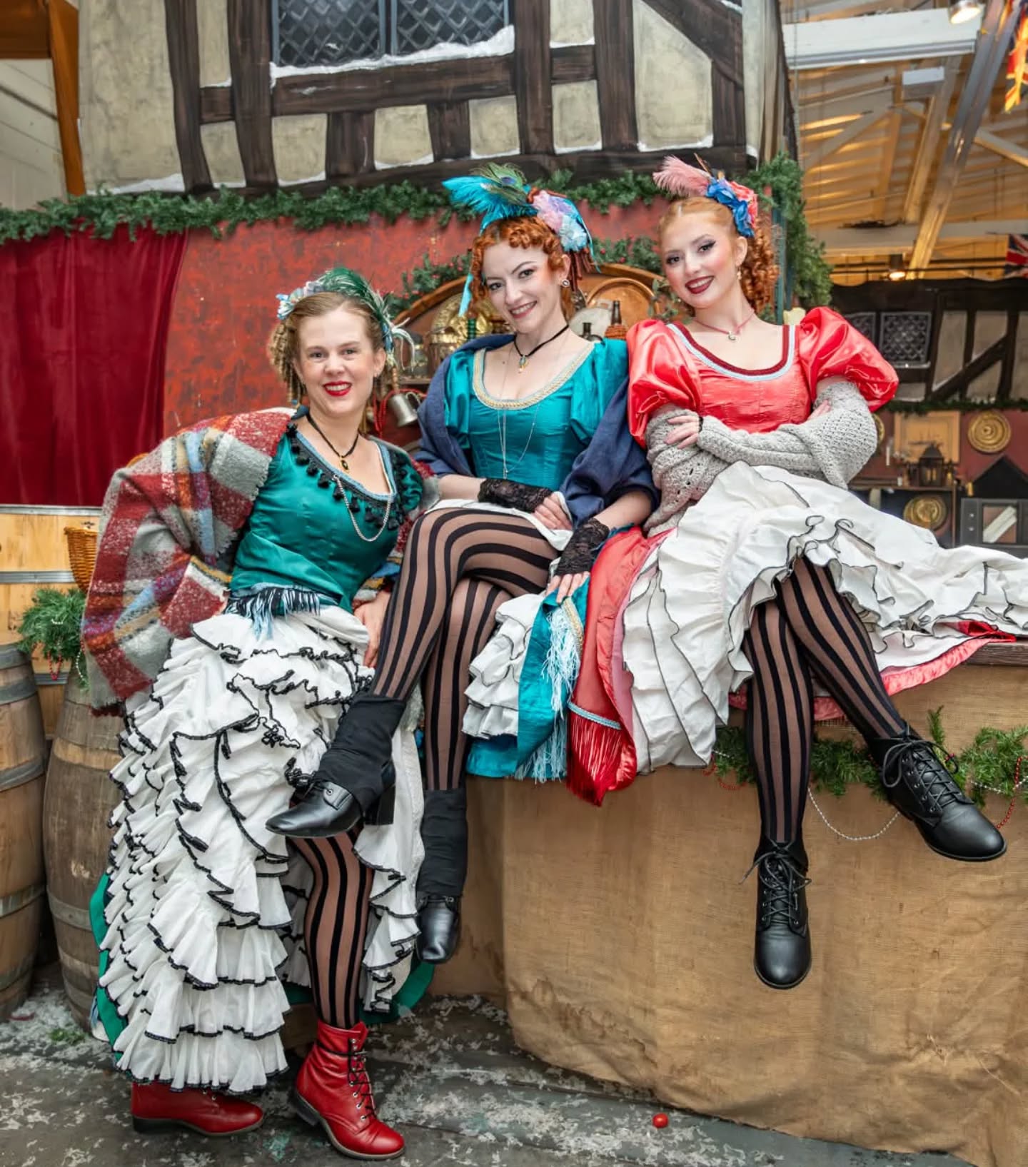 December 21st is our last day at the @dickensfair !
Come and watch us dance 💃🏻