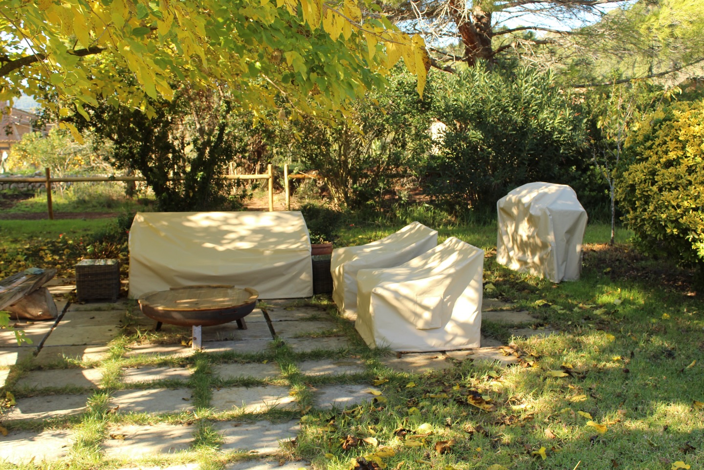 Custom-made covers for sofas, armchairs and BBQs.
Designed to fit perfectly. Built to last outdoors.
Outdoor Armor 🛡️
#fyp #product #furniture #home