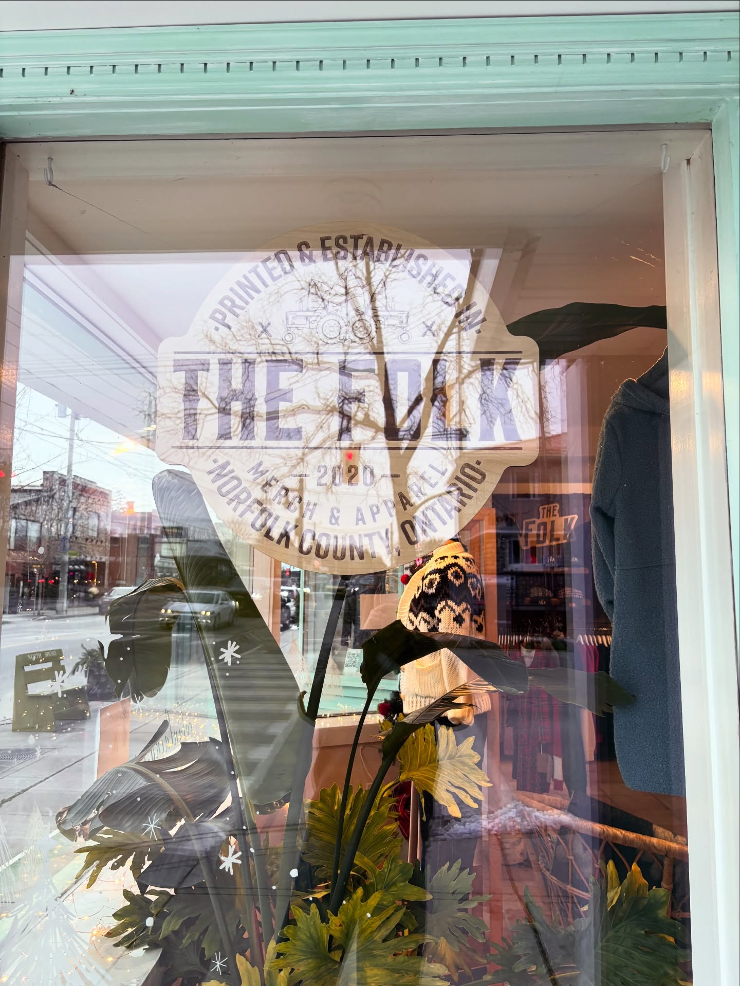 ✨ THE 12 DAYS OF GIVEAWAYS… Day 7️⃣ ✨
Did someone say… shopping?! 👗
We were beyond thrilled when Robin asked us about building a Folk booth at 13 Reasons, before their re-opening this summer. This one of a kind store in the heart of Port Dover also acts as a pickup location, when you place an order online. 🤍
From beautifully curated clothing, other local artisans, jewelry, gifts, little trinkets you did not know you needed, and yes there is even a thrifted section to dig through. It is the kind of place you pop into and end up staying awhile. 😉
If you haven’t been, we’re giving away a $50 giftcard to help you treat yourself!
To win, you must:
❤️ Like this post
👇🏼 Tag the friend who you would bring shopping, that always finds the best pieces. Each comment counts as an entry!
🤍 Follow @13reasons13 and @thefolkca.
Winner announced on our next giveaway post 👀
🥒 We’re pickled to announce the winner of the gift basket from @green.cottage.kitchen! Congratulations to @rosey72. DM us to claim your prize! 🥳