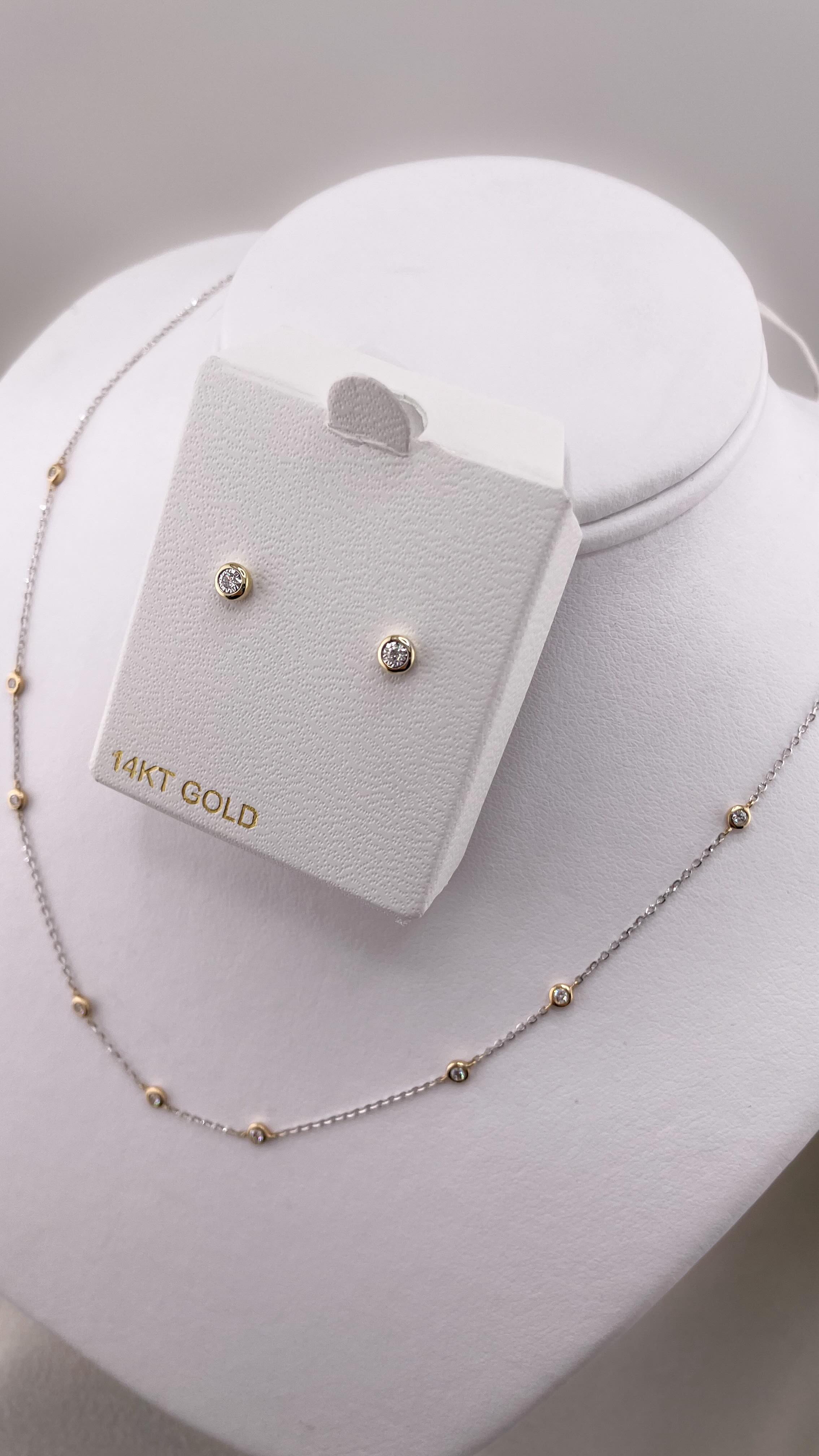 NEW! Romantic Diamond Bezel Station necklace with matching studs in 14k two tone gold.
.
📣🎄Today’s GEM JUBILEE— Select any two coordinating jewelry pieces and receive 15% off the entire ensemble now through Christmas Eve!*
.
*good for full price in store items only. Cannot be combined with any other sales or promotions.
.
#livefreeandshine #hampsteadnh #exeternh #salemnh #kingstonnh #atkinsonnh #newhampshire #thepeoplesjeweler #nhjewelers #nh #stationnecklace #diamonds #14k #gold #twotone #christmas #giftgiving #holiday #santa #gemjubilee #jubilee, #sales, #ensemble, #mixandmatch