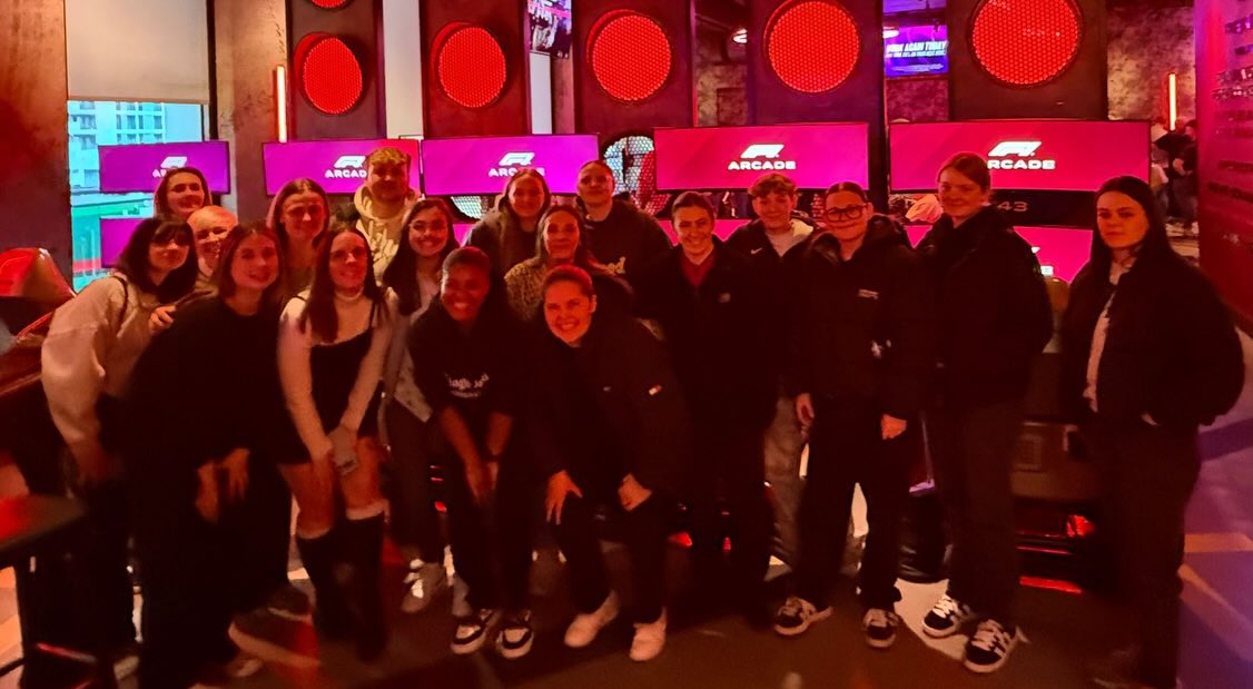 Saturday socials 🏎️🎄
Sunday football ⚽️
Unbeaten. Top of the league.
What a way to end the year 💪❤️