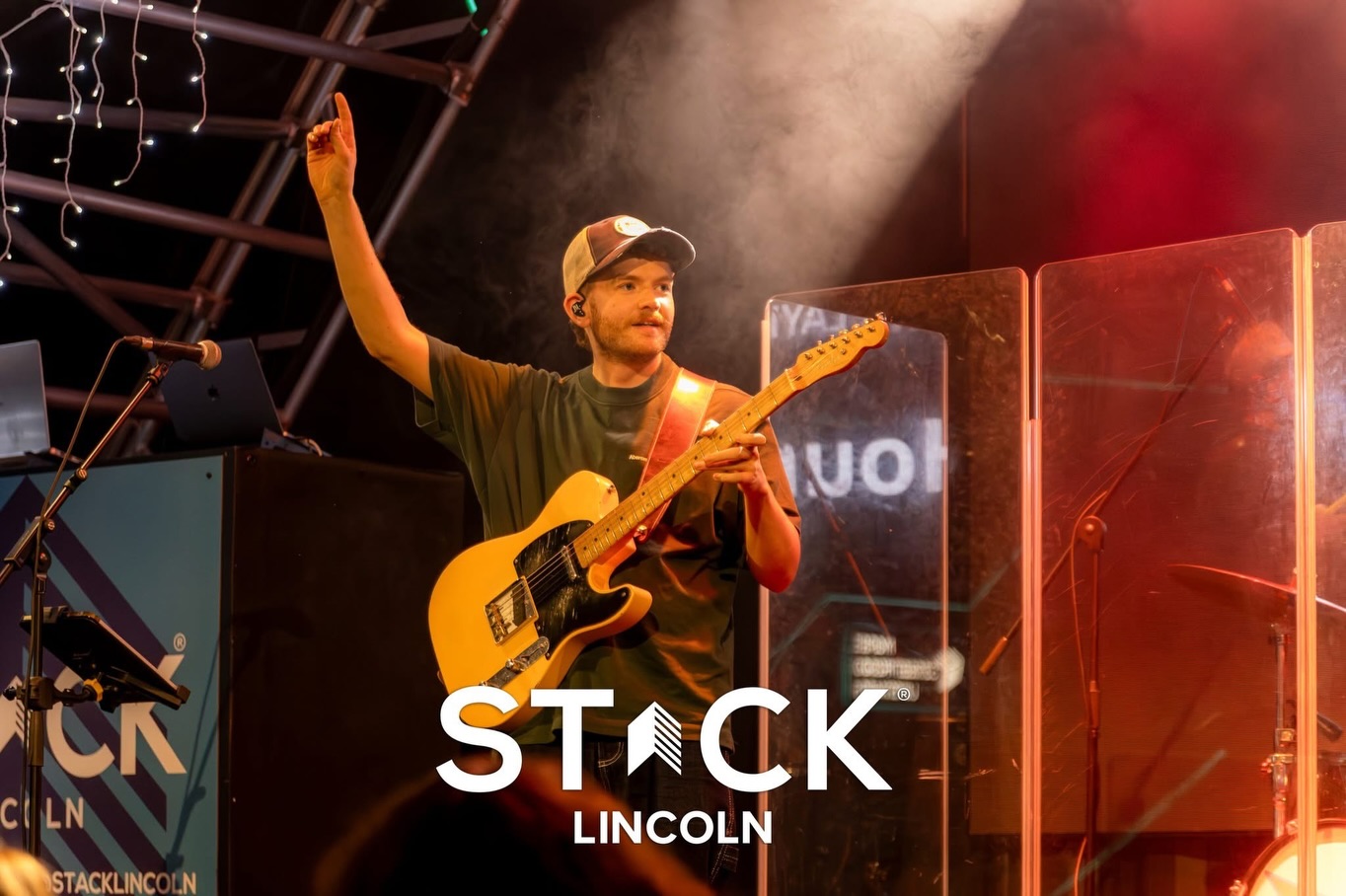 12/12/25
π @stack_lincoln
πΈ @houndcats
β’
#sessionguitarist #guitarist #guitar #sessionmusician #musician #guitarplayer #music #guitarsolo #guitaristsofinstagram #sessionguitarplayer #fender #sessionguitar #guitarlife #acousticguitar #guitarcover #electricguitar #sessionman #rockguitarist #guitaristforhire #riffwars #homestudio #guitars #guitarsofinstagram #studio #musicproducer #livemusic #sessionplayer #musicianlife #guitarra #producer