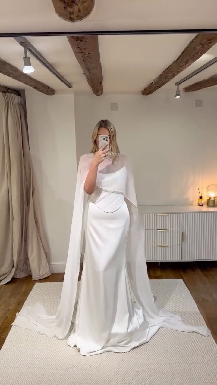 Back again with another bridal obsession, the @kyhabride Ruby Corset.
Another two-piece I’m loving. This corset snatches you in but has the softest chiffon draping over the bodice, giving it that dreamy, romantic feel. I paired it with the Nix Skirt, a heavy satin that skims beautifully over the body, creating the perfect balance of structure and movement.
Accessories are everything when it comes to making a look your own, a statement earring with a timeless veil, lace sleeves, or even a cape can completely transform it.
In this reel, I’ve styled Ruby and Nix in three completely different ways to show how a few finishing touches can take a dress from ceremony to dance floor on your wedding day. Would love to know which look you’re loving.
Lauren x