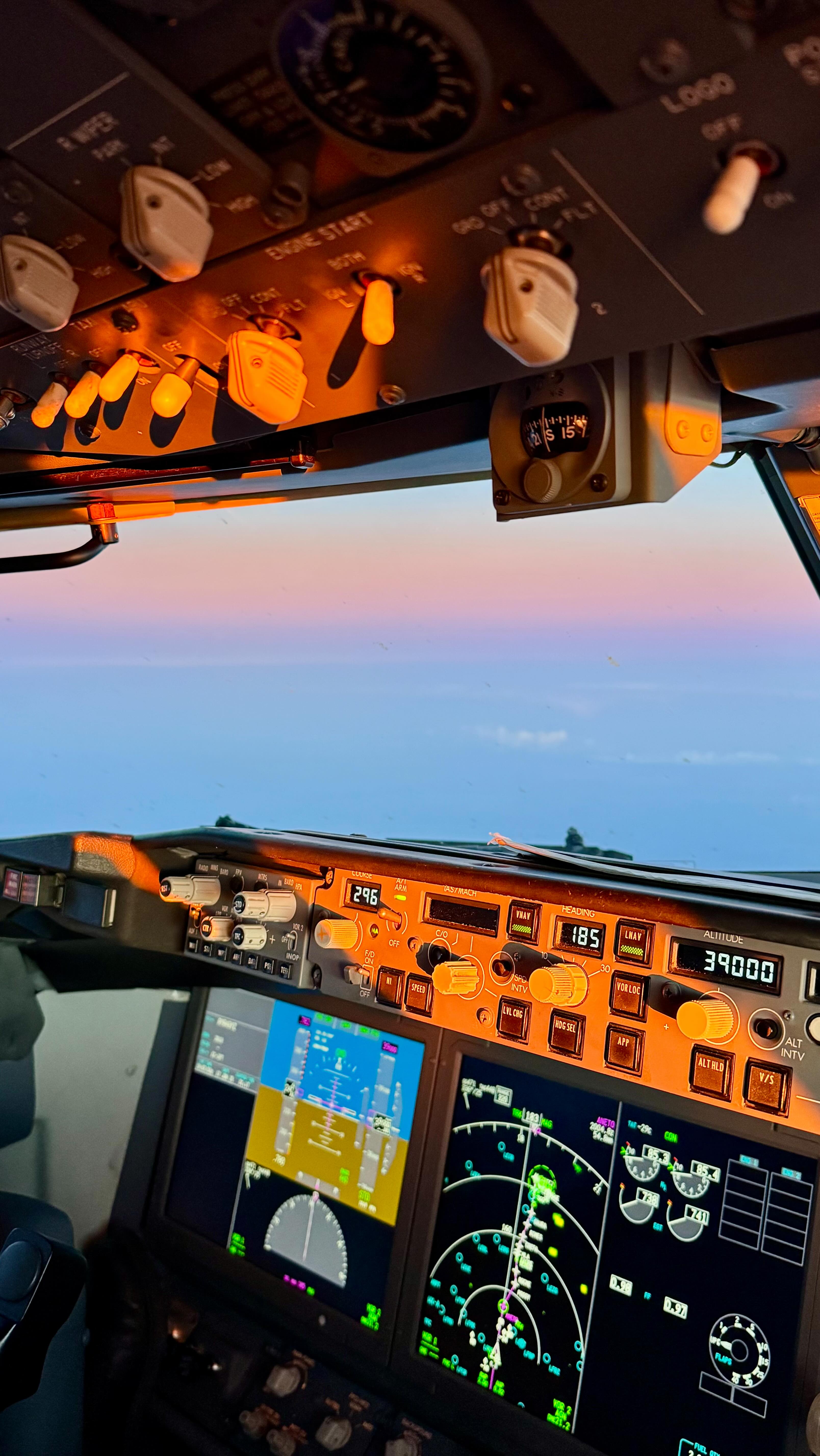 Life is good in the air ✨
.
.
.
.
.
#ryanair #pilot #firstofficer #boeing #737 #boeing737 #flying #aviation #avgeek #instagramaviation #planes #aviationdaily #livefromtheflightdeck #pilotsofinstagram #airline #airlinepilot #crew #aviatorsworldwide #pilotlifestyle #planespotter #flightdeck #cockpit #goals #dream #dailymotivation #travelphotography #photography #travel #travelblogger