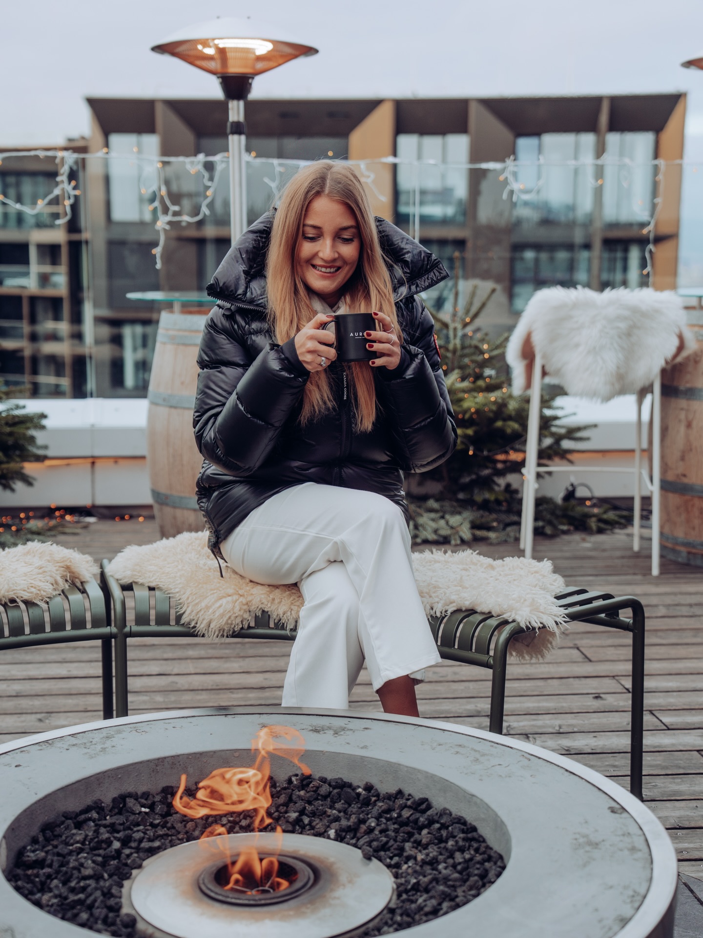 Punch season is our favorite season – and we’re making it last! 🌃 There’s nothing better than warming up with a delicious punch while enjoying the stunning views from the Aurora Rooftop Bar.✨ Available until January 31, so gather your friends and make this winter unforgettable!
#AuroraRooftopBar #WinterVibes #CityLights #CozyMoments #cheerstowinter