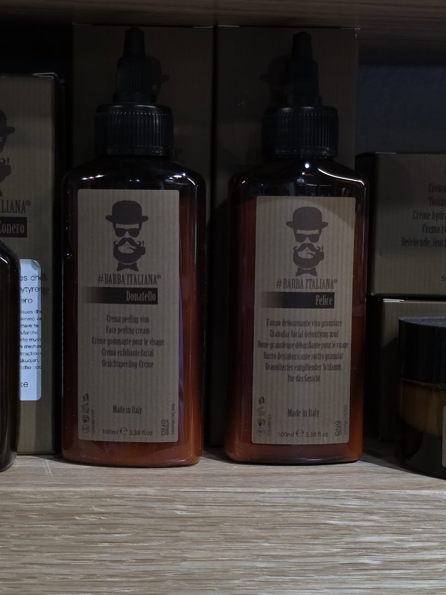 Këto dhe shumë produkte të tjera rreth fushës së berberave, i gjeni në dyqanin tonë BerberAlb.
🚚Ofrojmë transport në të gjithë Shqipërinë
Porosit online në: www.berberalb.com
Kontakt:
📲: 068 81 91 950
📥: Porosit online, porosit sigurt tek #berberalb #Berber #Berberalb