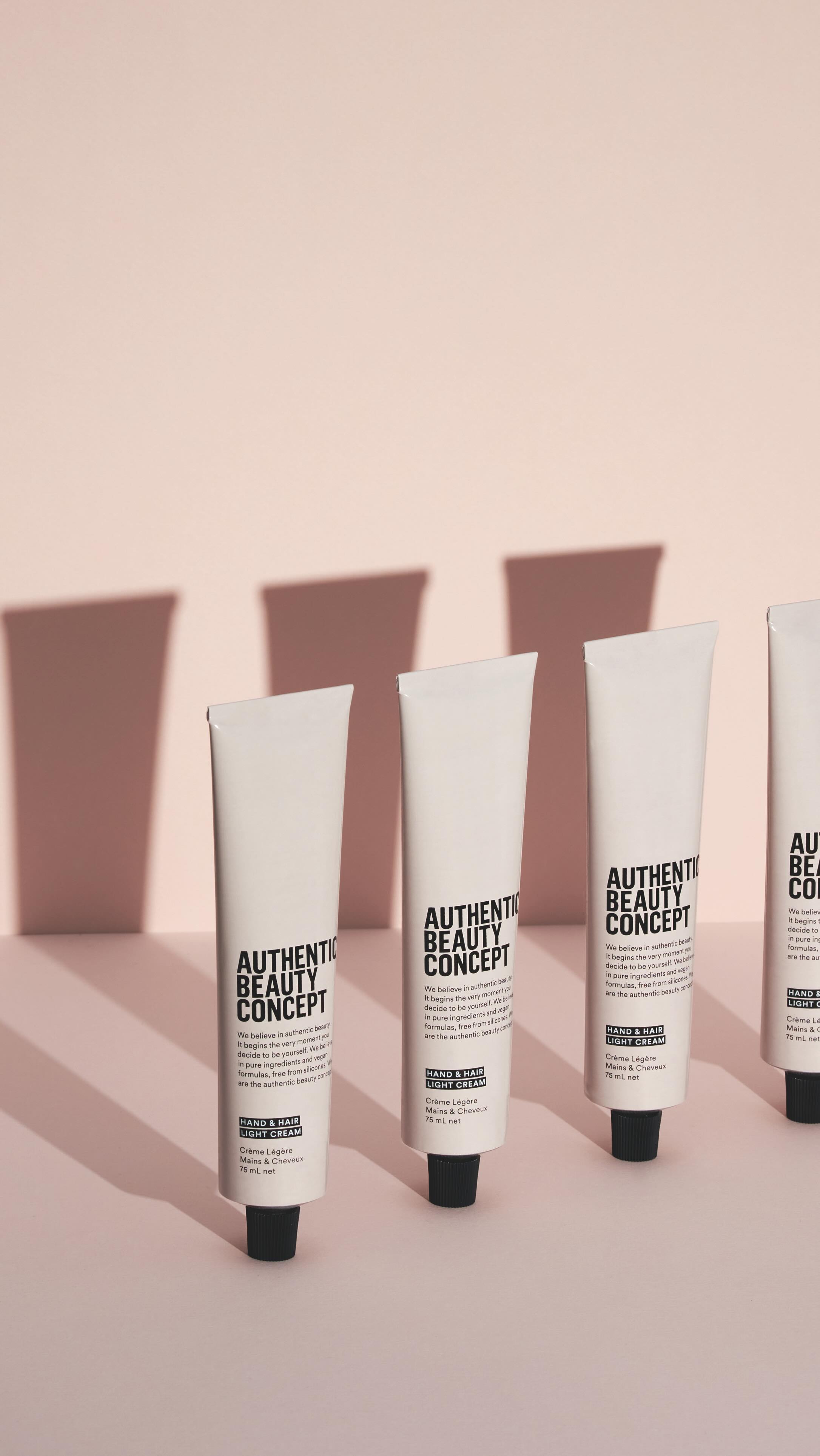 Vrijdag Tip ✨
Altijd zachte handen én verzorgd haar met één product?
De ABC Hand & Hair Cream hydrateert intensief, trekt snel in en is perfect voor onderweg. Ideaal voor droge handen en pluizig haarpunten.
Een echte multitasker die niet mag ontbreken in je tas en ook leuk als (klein) kerstcadeau.
Fijne vrijdag!
#salonpalmav #vrijdagtip #handandhairlightcream #verzorging #authenticbeautymovement