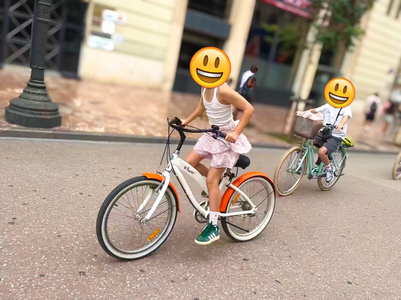 Heeeeey kids!š
Ready to zoom through Valencia and discover the very best spots? Think old Roman buildings, stories about battles and brave warriors⦠yummy food, colorful ice cream, warm churros dipped in chocolate⦠fun playgrounds and sunny beach days! šļø
Pull your parents along and come to Valencia!
Be as Lindaā¦. She was in Valencia with her husband and their son and daughter and decided to start their holiday with a bike tour. š²
Cycling through the city helped them get to know Valencia, spot their favourite places and plan the rest of their trip. Easy, relaxed and fun for everyone.
And honestly? Bike tours work really well for families. Children of all ages can join, either in a small group or on a private tour. We always keep you guys in mind, so the pace feels good and everyone enjoys the ride.
A great way to explore the city together and start your holiday on the right noteā¦
Kids, letās go have fun⦠see you in Valencia! š§”
Get Involved and VAMOSSSSSā¦!
Tours in DE/EN/ES/IT/FR/NL
.
.
#gezelligfietseninvalencia #valencia #gezelligvalencia #fietstour #biketour #hiking #hikinginspain #fietseninvalencia #weekendjeweg #cargobike #getinvolvedvalencia #bezienswaardighedenvalencia #bikerental #nederlandsegidsinvalencia #bezienswaardighedenvalencia #citytripvalencia #stedentrip #fietstocht #thingstodoinvalencia #visitvalencia #highlightsvalencia #winetasting #tapastour #paellacookingclass