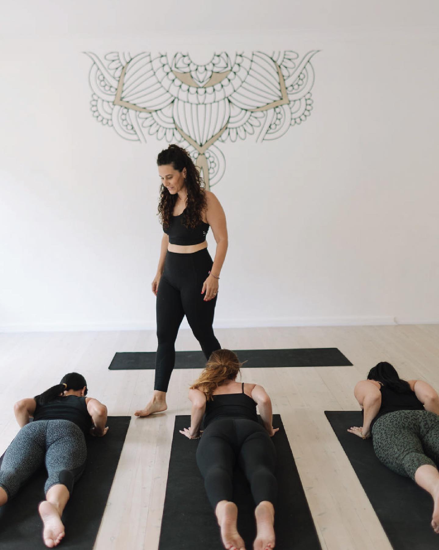 My Asana, your tranquil wellness studio is located in Vaucluse✨
We believe in connecting mind, body, and breath to find your strength and calm. Step off the busy street and into your peaceful practice🍃
We welcome you to join us on the mat🧘♀️
#vaucluse #sydneyyoga #sydneypilates #rosebaysydney