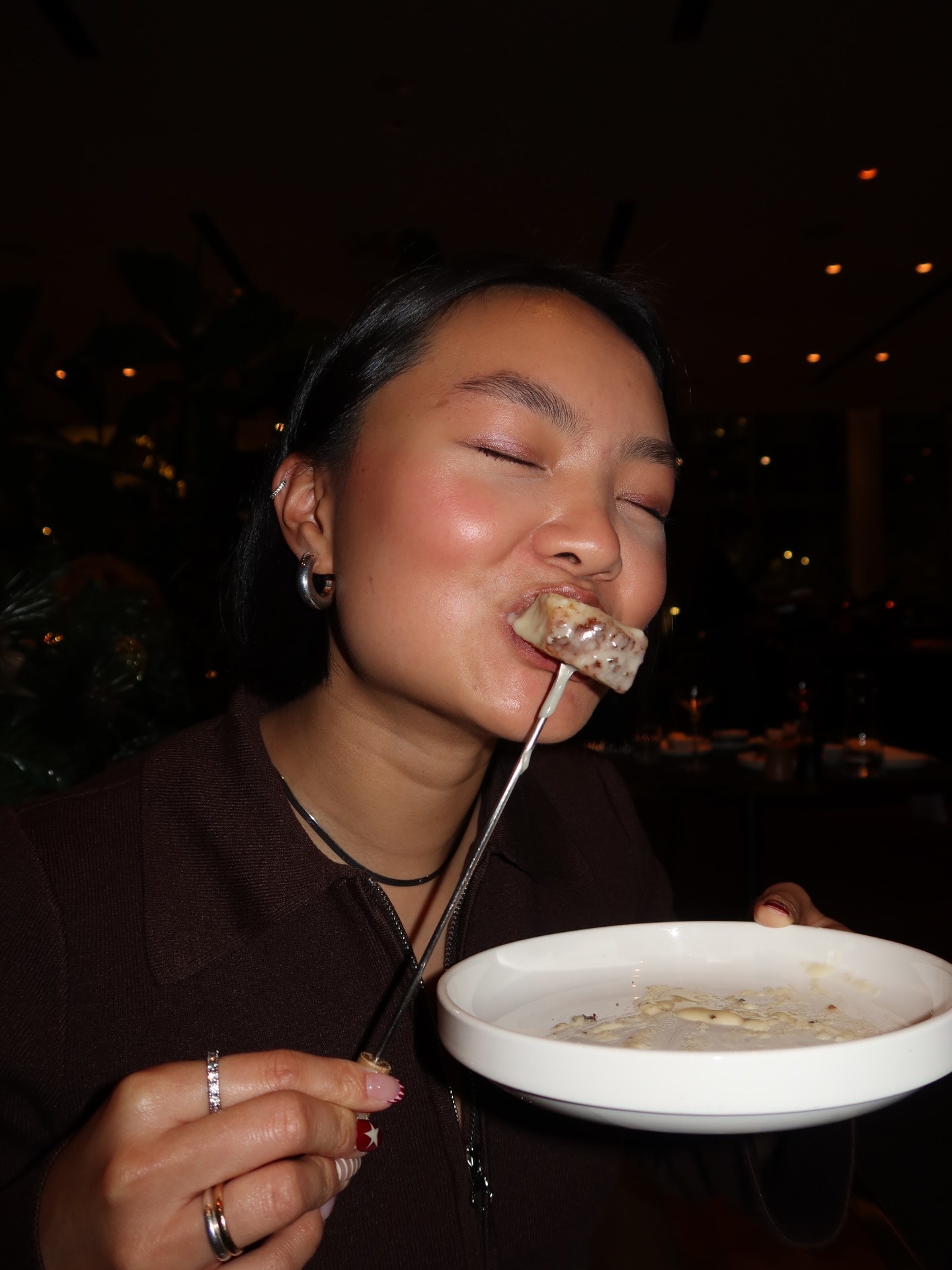 Say Cheese to Perfect Nights 🧀
Indulge in the ultimate comfort food at Eugen21 – where melted cheese meets unforgettable moments. 🍷🥖
#fondue #comfortfood #cheese