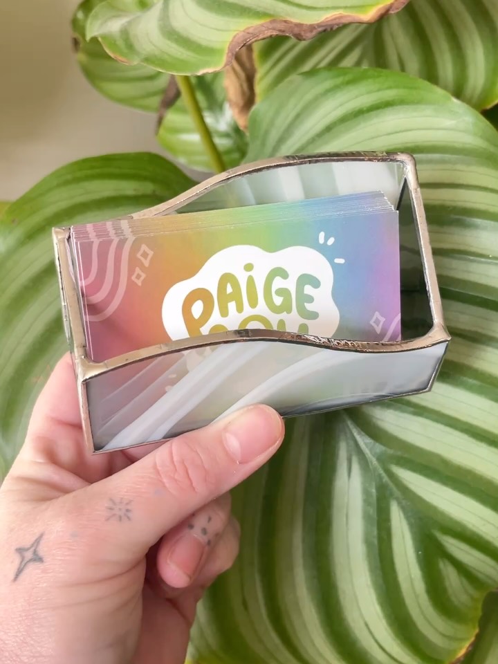 Made this little custom card holder for my cousin the other day - it’s extra special since it’s made from glass given to us by my uncle. I did have to use literal geometry to design it… can you believe that really comes in handy sometimes? 😂 using our cards for scale!
