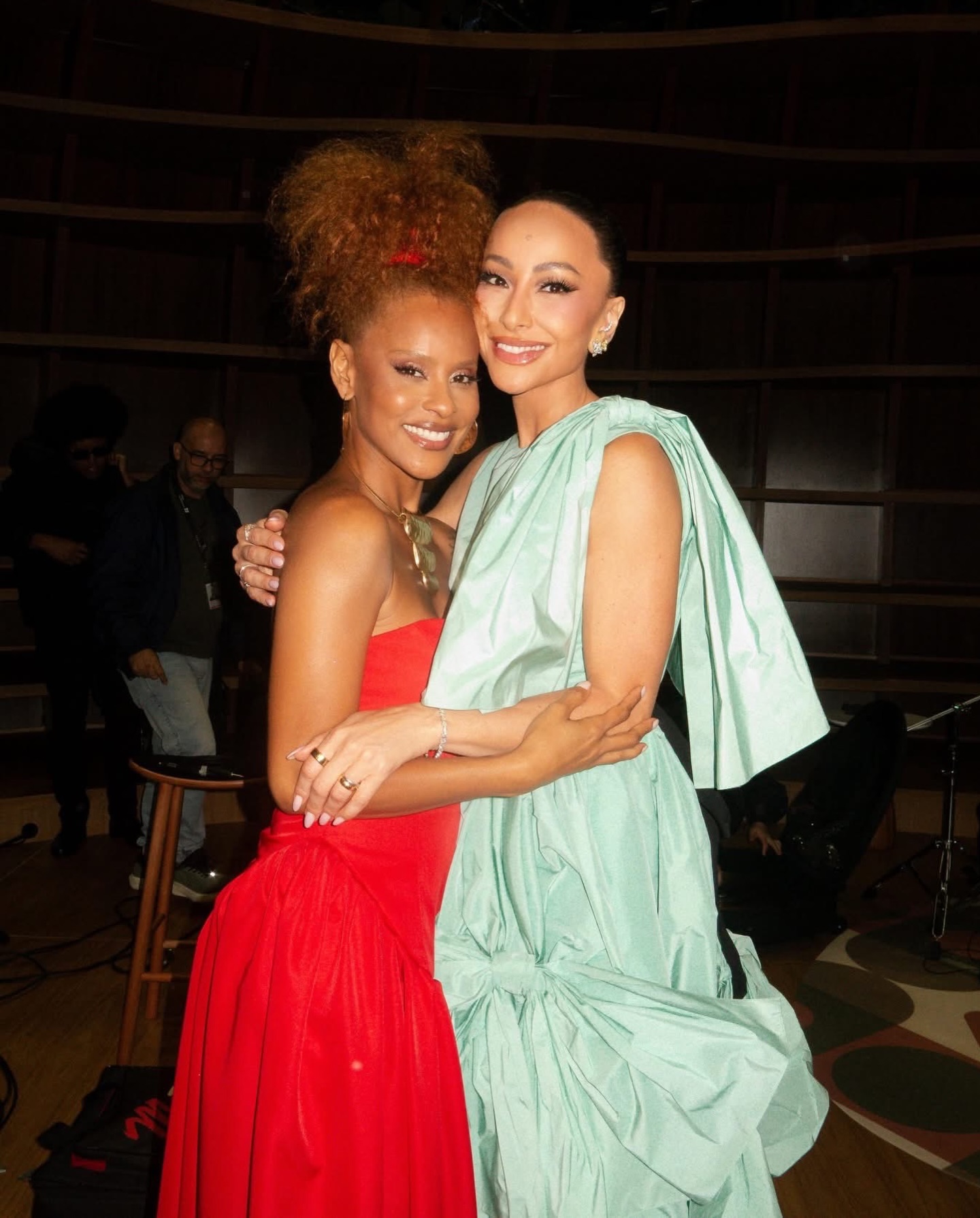 Algumas fotos do 9º Episódio do programa Angélica Ao Vivo do @gnt .
Amanhã tem o último episódio da temporada às 22h30 no GNT, reprise no sábado às 13h45. Não percam !
Os 9 primeiros episódios já estão disponíveis na @globoplay e o primeiro está liberado para não assinantes !
Fotos @isabellapinheiro
#alinewirley #angélicaaovivo #gnt #angelica #andremarques