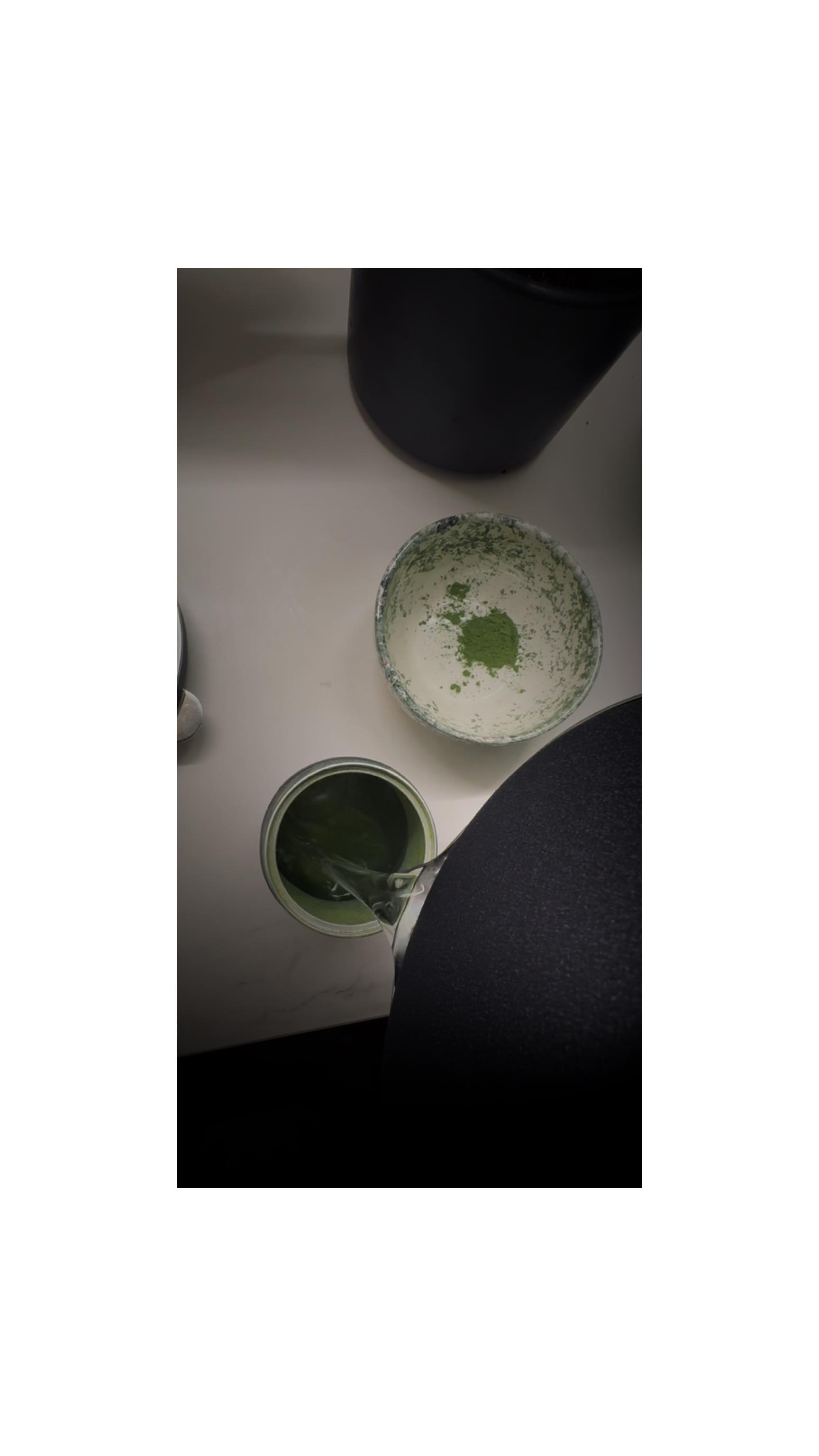 Who feels me matcha lovers ?? 😜🍵💚
.
.
.
.
.
#matcha #matchalover #morning #imperiumhealthcoaching #yourhealthyourpower @biotona.superfoods