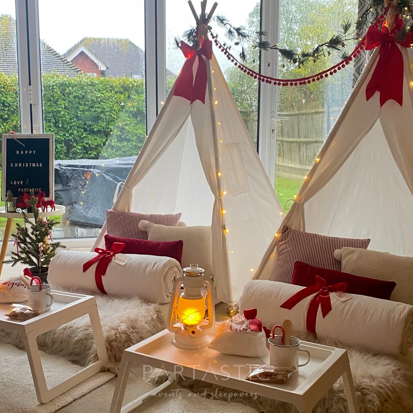 🎄A very sweet festive sleepover for two besties.
Have a lovely Christmas, girls ✨
.
.
.
#christmas #christmastime #christmasparty #christmassleepover #surreychristmas