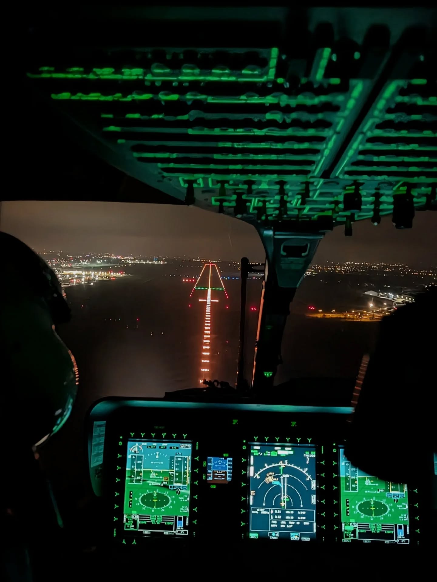 Training for the H135 VFR/IFR type rating in real IFR conditions – excellently done!
#Rotorsky #Educate|Simulate|Aviate #H135 #TypeRating #IFR #HelicopterPilot #PilotTraining #Aviation #AirbusHelicopters #FlightSchool #VerticalFlight #ActualIMC #HeliAcademy #AviationDaily #NCCH #FFS