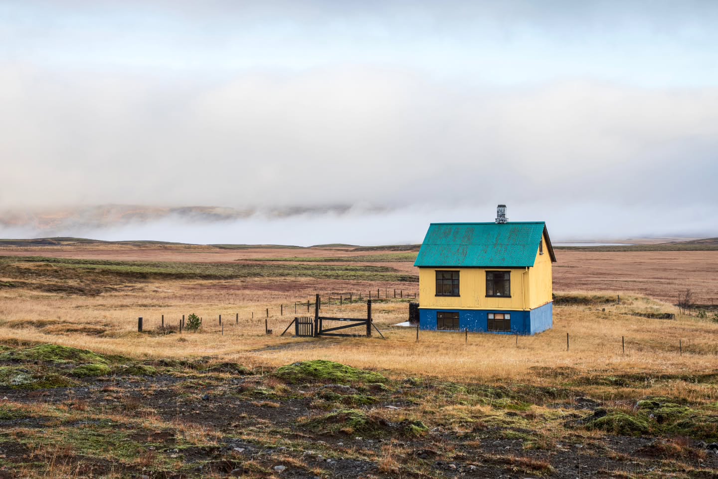 C A B I N
There's something about a cabin in the middle of nowhere...🇮🇸
.
.
.
#travel #travelblogger #travelphotography #travelgram #photography #adventure #nature #landscape #instagood #instamood #instadaily #love #earthoutdoors #beautifuldestinations #discoverearth #wanderlust #picoftheday #canon #canonphotography #nofilter #iceland #islandia #island #north #europe