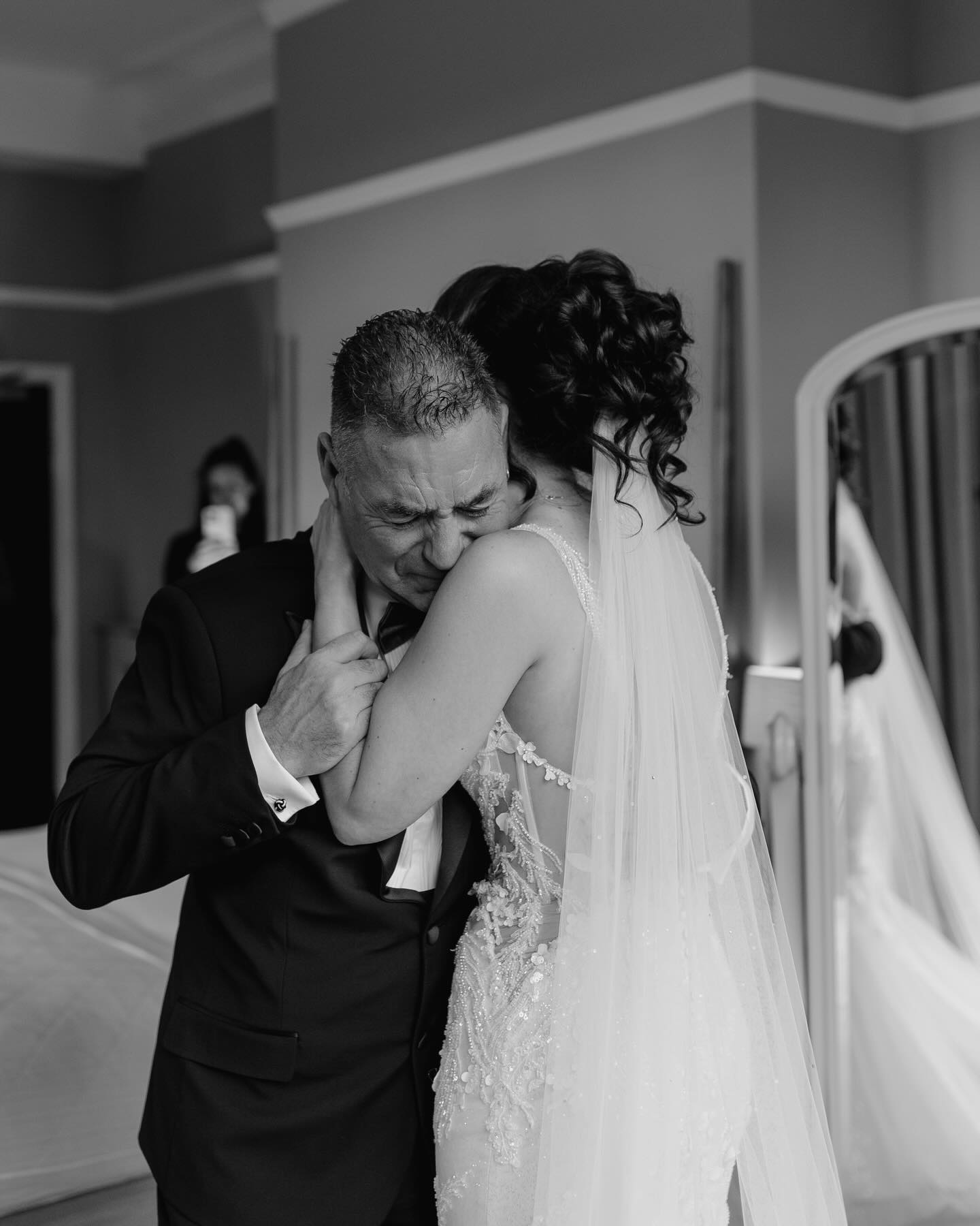 Capturing those real emotions from your family and friends as they see you as a bride for the first time π₯Ή When mum and dad see you as a little girl in a wedding dress, and your best friend is crying happy tears β¨β¨
Also how stunning does Hannah look!!
Inquire now to check availability for 2026/27 π Limited availability
Venue: @hotelwoodlands
Cake: @cakerbells
Content: @captured_bykaty
DJ: @eventsdjyorkshire
Dress: @joanabridalboutique
Hair: @hairbyjodiepayne
MUA: @themakeupworks_ @lauradickeymua
Music: @abialtonmusician @tohellorveronaband @jimdammusic
Photo Booth: @selfiestarphotobooths
Stylist/florist: @shindig.event.styling
Second shooter: @lr.captureco
-
www.oliviaamyphotography.com
-
-
#weddingphotography #ukphotographer yorkphotographer