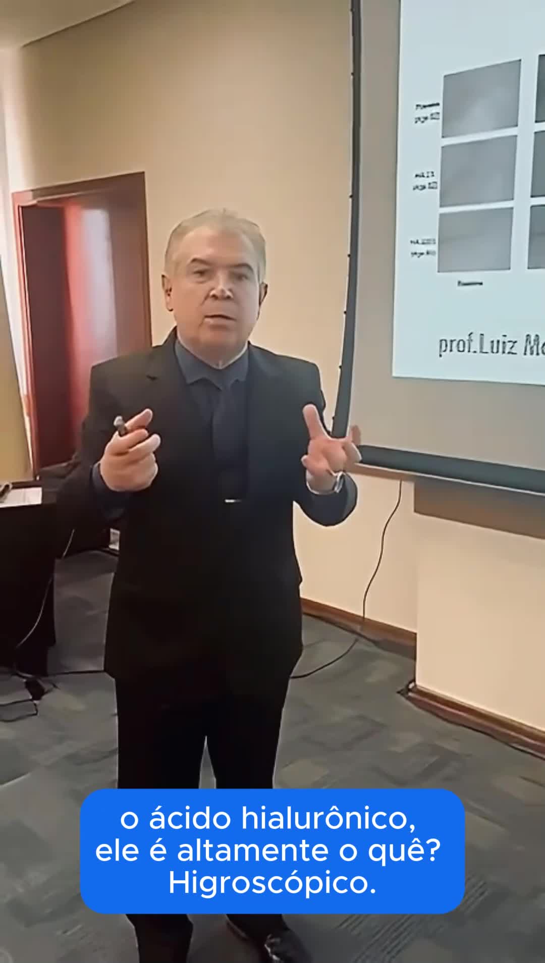 Quando o assunto é ácido hialurônico oral, o que muita gente ignora é o peso molecular. No vídeo, o @nelsonmauriciojunior reforça pontos-chave:
- Quando o peso molecular é alto demais, a absorção tende a ser limitada.
- No HyaluPure®️ 300K (300 kDa), a proposta é biodisponibilidade e suporte consistente para protocolos de pele.
Na prática, isso se traduz em benefícios como:
- Mais hidratação cutânea (efeito higroscópico) e suporte à redução da perda de água da pele (TEWL).
- Melhora de elasticidade, viço e textura da pele ao longo das semanas.
- Suporte à barreira cutânea (rotina + consistência), incluindo marcadores ligados à integridade do estrato córneo (ex.: filagrina).
- Ação “anti-inflamm-aging” (apoio ao equilíbrio inflamatório associado ao envelhecimento cutâneo).
- Suporte à matriz extracelular e ao microambiente dérmico, favorecendo a aparência de pele mais íntegra.
- Benefícios adicionais citados em materiais técnicos: suporte ao conforto vaginal (lubrificação/atrofia) e à saúde articular, especialmente quando integrado a protocolos combinados.
Fale agora com um especialista Purekemika: Tel/Wpp (51) 3398-3637
#HyaluPure300K #FarmáciaDeManipulação #PureKemika #ÁcidoHialurônicoOral #SaúdeFeminina #HidrataçãoIntima #pele