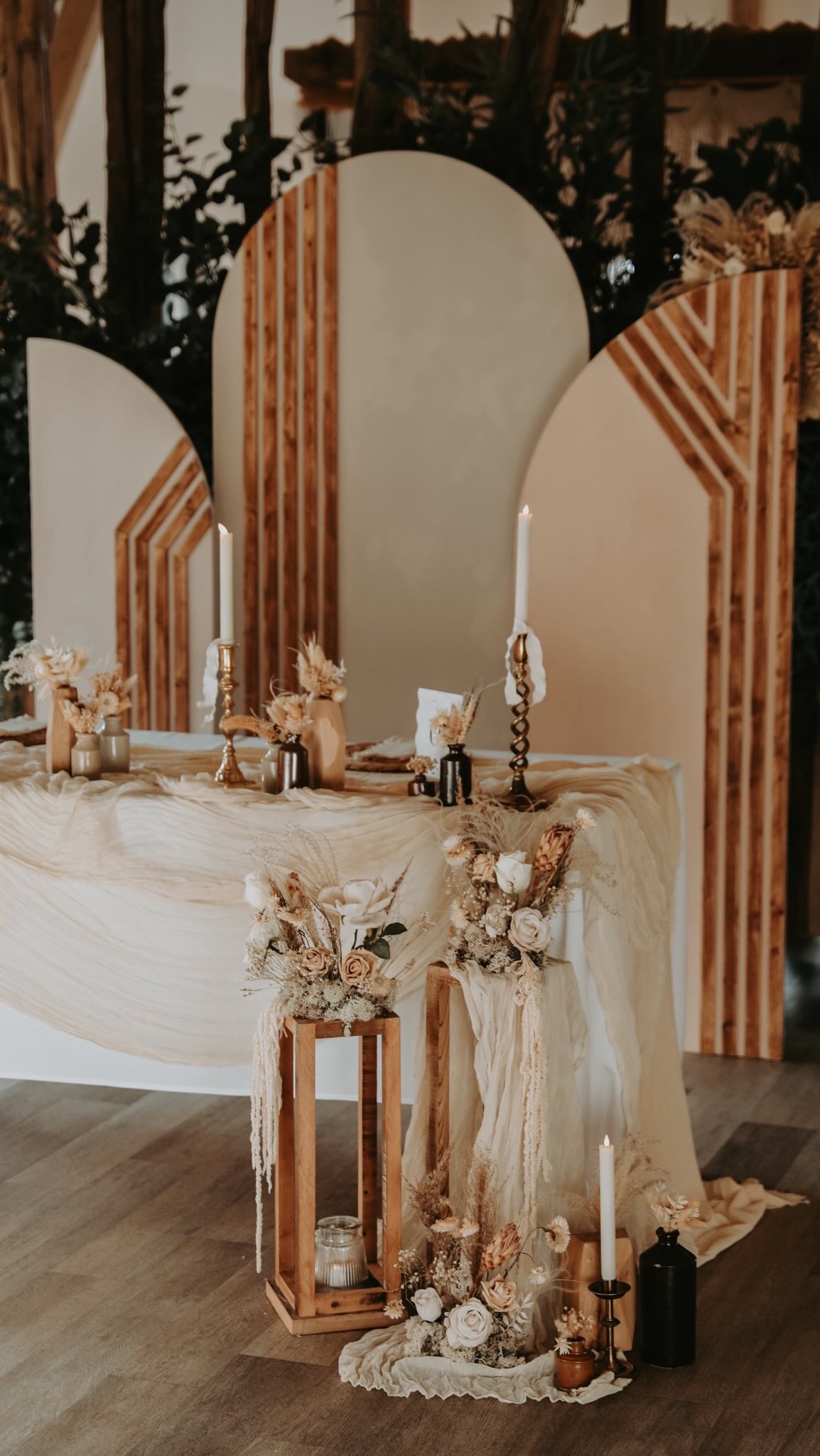 Make your top table stand out ✨
We love a sweetheart table at weddings! It’s such a lovely way to create a moment just for you both.
We styled this #sweethearttable with our handmade curved boards to turn it into a real feature at #waltonhall. It’s all about those little details that make your day feel extra special.
If you’d like to find out more about our decor packages, you can download our brochure via the link in our bio 💛
#SweetheartTable #WeddingTopTable #WeddingDecorUK #WeddingStyling #URURAMoments #CheshireWeddings #NorthWestWeddings #WeddingInspo #ModernRusticWedding #WeddingDetails