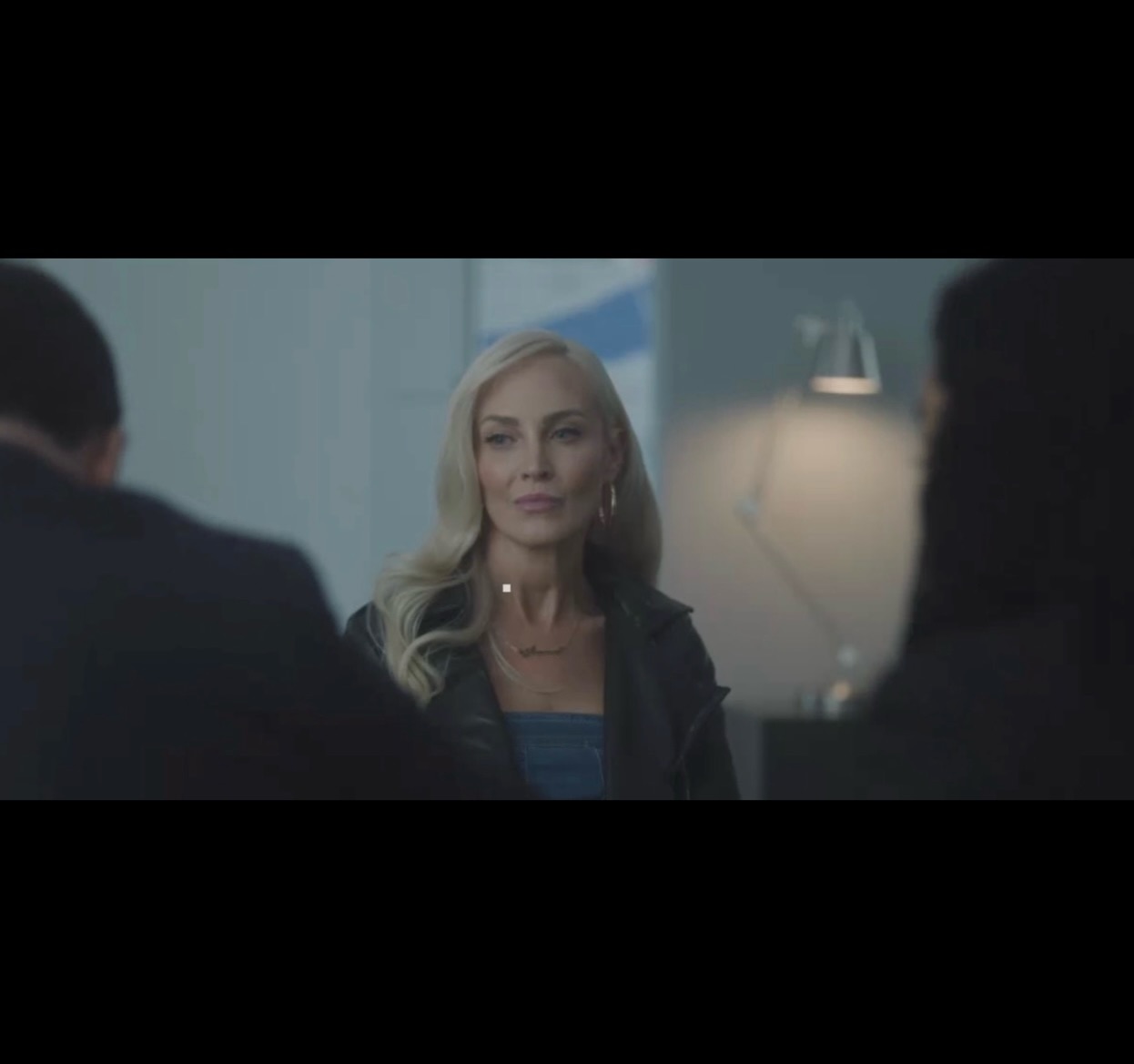 Interrogation rooms tell you everything.
#BostonBlue
#OnSet
#TVDrama
#ActorsLife
#womeninfilm