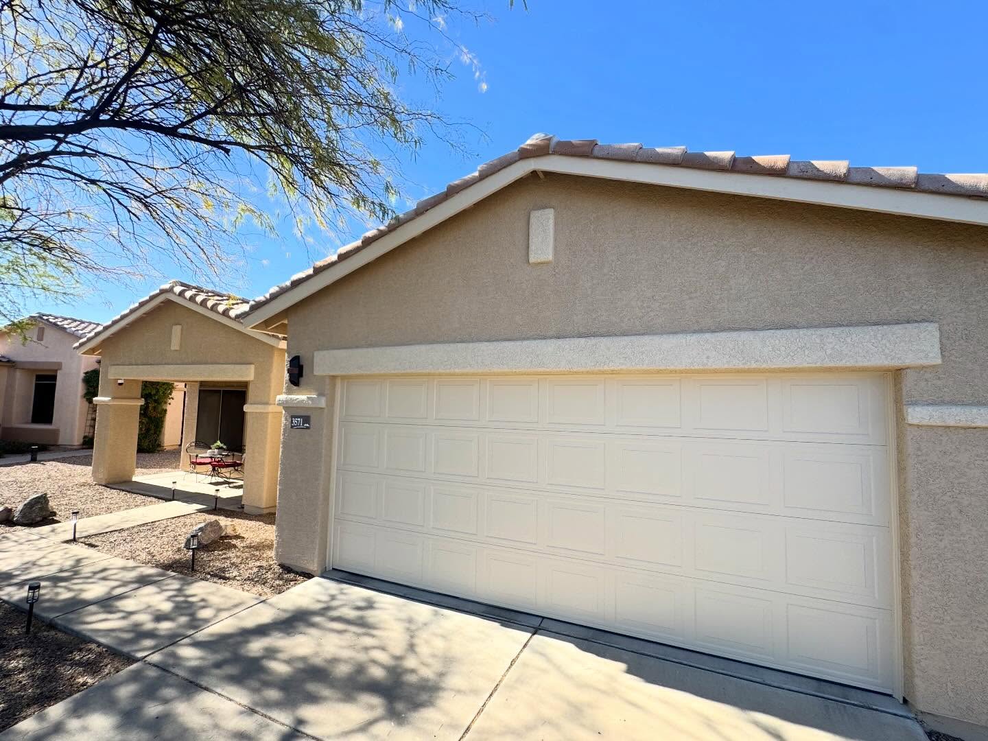 Exterior refresh using lighter, desert-friendly colors.🌵
We finished this one with Sherwin-Williams Duration – Velvet finish for long-lasting protection and a smooth, clean look.
Light colors help reflect heat and keep homes looking brighter year-round.
📞 520-479-4035
📧 contact@lgndpainting.com
🌐 www.lgndpainting.com
#TucsonPainter #ExteriorPainting #SherwinWilliams #DurationPaint #DesertColors