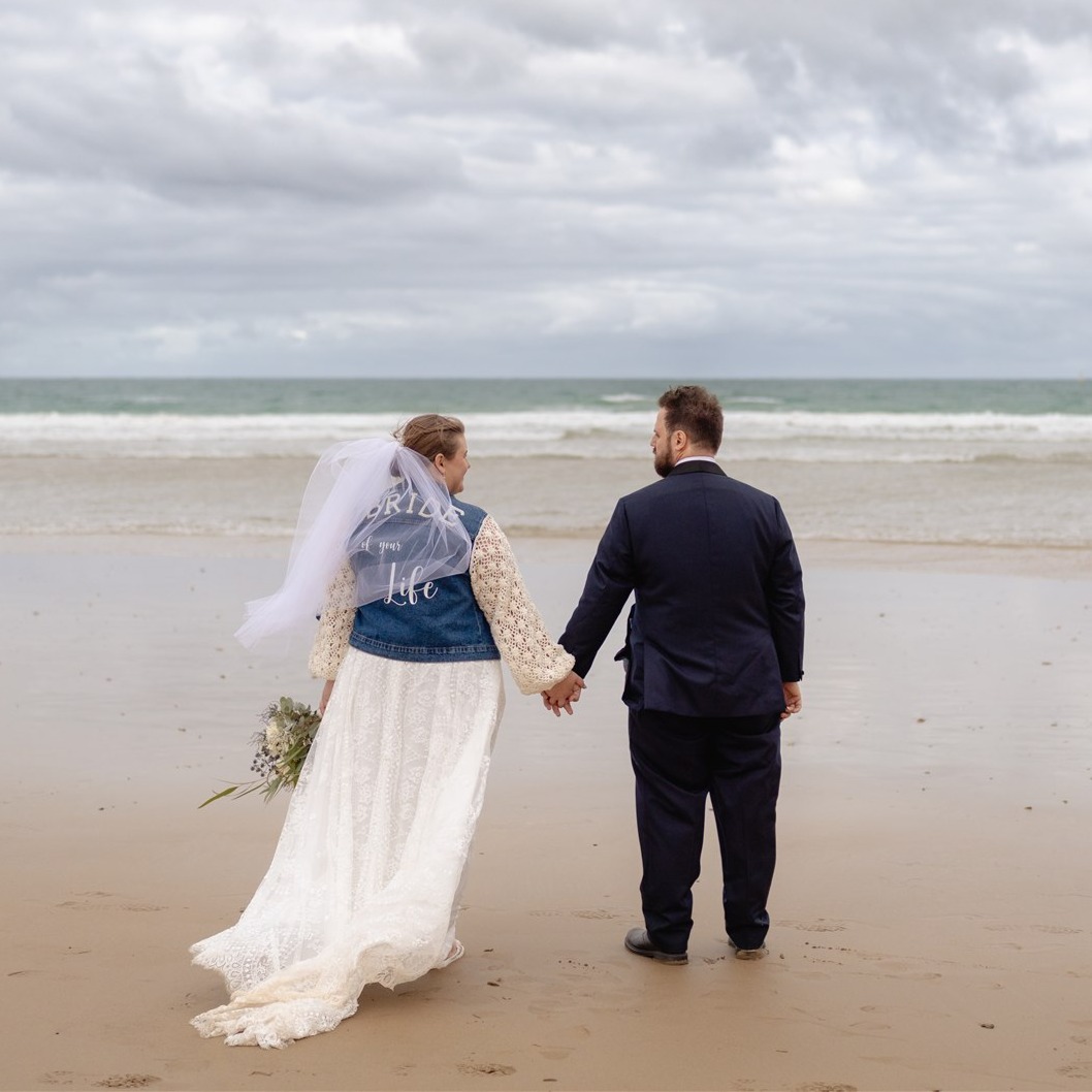 There is something deeply grounding about a small wedding.
Fewer expectations. More presence.
Across Geelong, the Bellarine and the Surf Coast, we create intimate celebrations shaped by calm guidance and genuine care. Thoughtful ceremonies, beautiful settings and time to breathe it all in.
Connection over scale.
Ease over excess.
#geelongboutiqueweddings
@mikeatchisonphoto