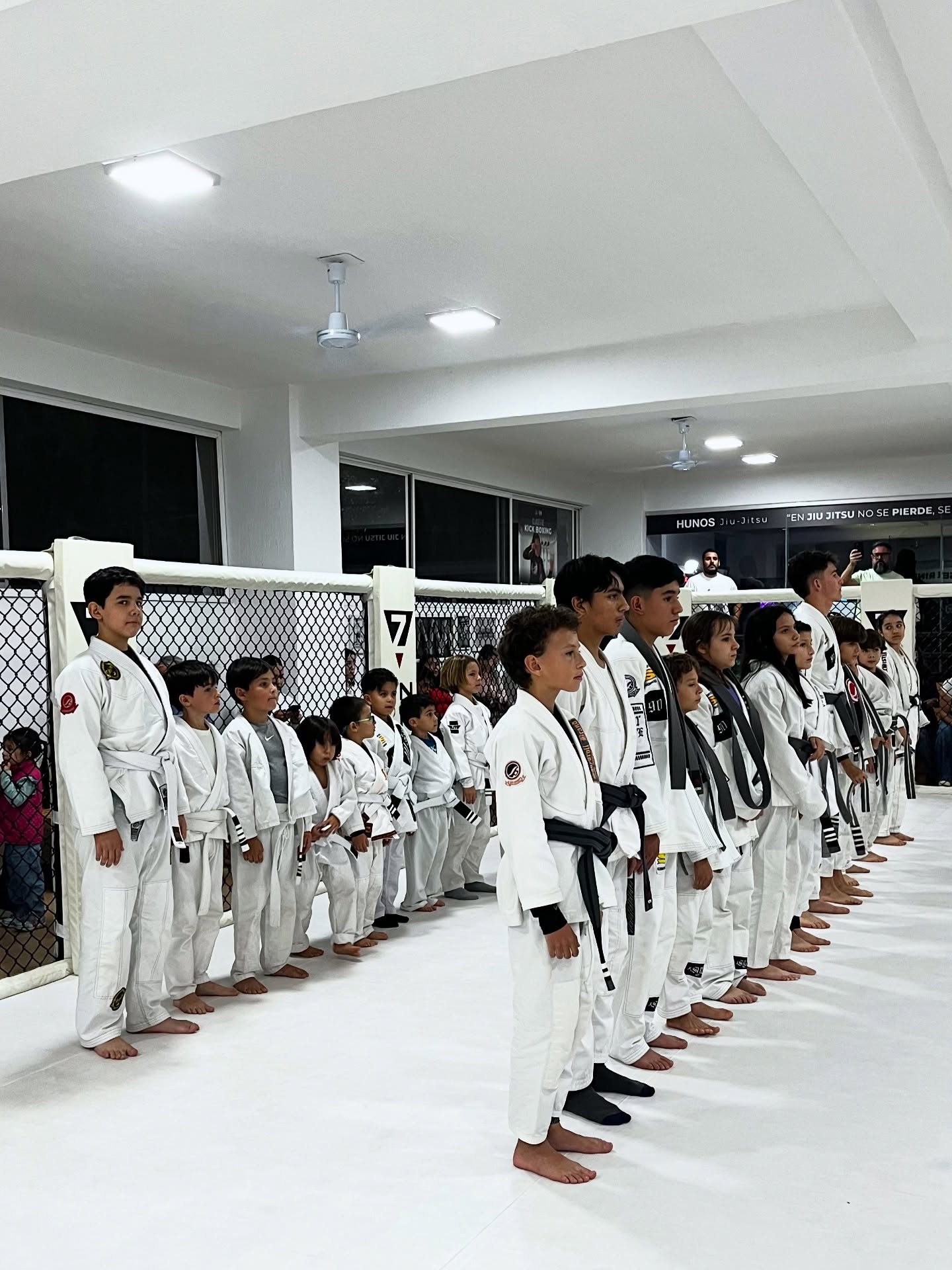 Así se vivió nuestro examen de jiu-jitsu de la semana pasada: concentración, respeto y mucha evolución en cada niño. 🥋✨