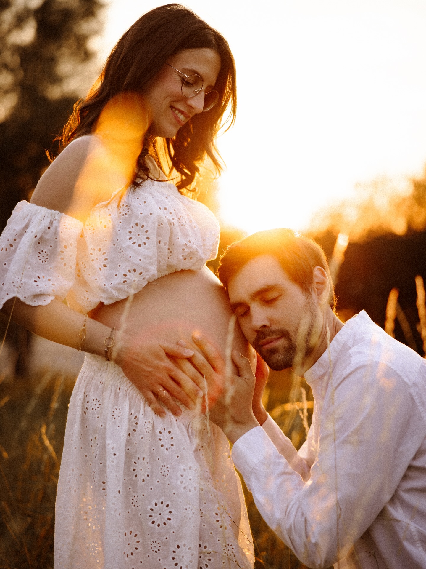#sunset ☀️🌅
Les séances au coucher du soleil me manque beaucoup trop.. 🫶🏼
Nostalgie pour la séance de J&M qui fu la dernière de la saison.
📸 Elodie.B - Photographie 🪩
Photographe basée en Seine-et-Marne & IDF.
Mariage, Maternité, Naissance & Famille.
🌐 www.elodiebphotographie.com
@elodie.bphotographie
elodie.b-photographie@outlook.com
#photographe77 #photographeseineetmarne #photographeiledefrance #photographemariage #photographemariage77 #photographematernite #photographematernite77 #photographegrossesse #photographegrossesse77 #photographeparis #shootinggrossesse #shootingbebe #shootingnaissance #shootingnaissance77 #shootingmaternite77