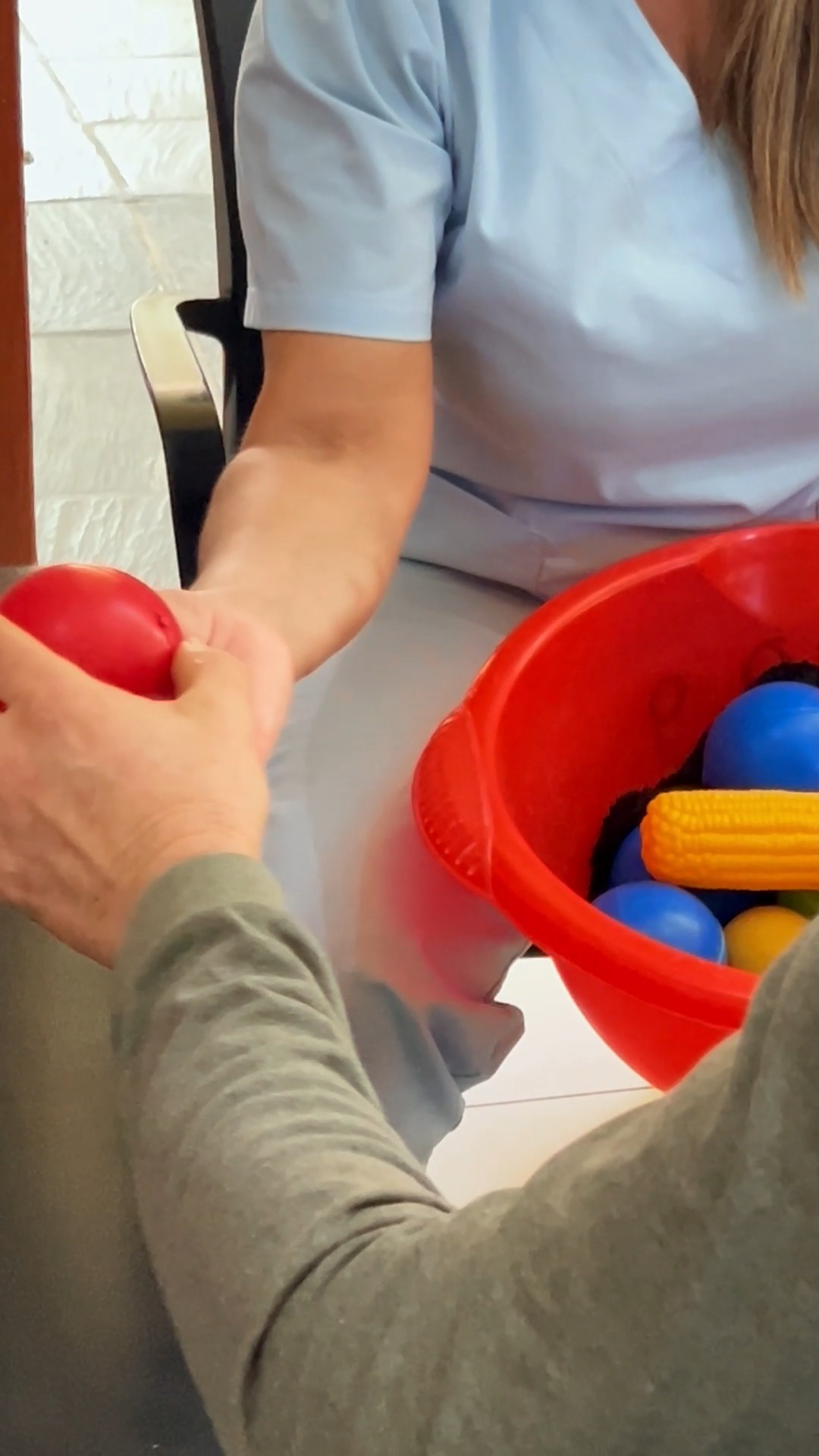 🏥✨ Rehabilitación Intensiva en Internación ✨🏥
En INER brindamos un abordaje integral y personalizado para quienes necesitan cuidados especializados las 24 horas 🕒💙.
Nuestro programa de rehabilitación intensiva en internación cuenta con un equipo interdisciplinario altamente capacitado 🤝 que trabaja de manera coordinada para potenciar la recuperación funcional, promover la autonomía y mejorar la calidad de vida 🌱💪.
Acompañamos cada etapa del proceso en un entorno seguro, humano y profesional, porque rehabilitar también es cuidar, contener y devolver esperanza.
INER Nazaret y Sagrada Familia
Comprometidos con tu recuperación, paso a paso 👣
#RehabilitaciónIntensiva
#Internación
#INER