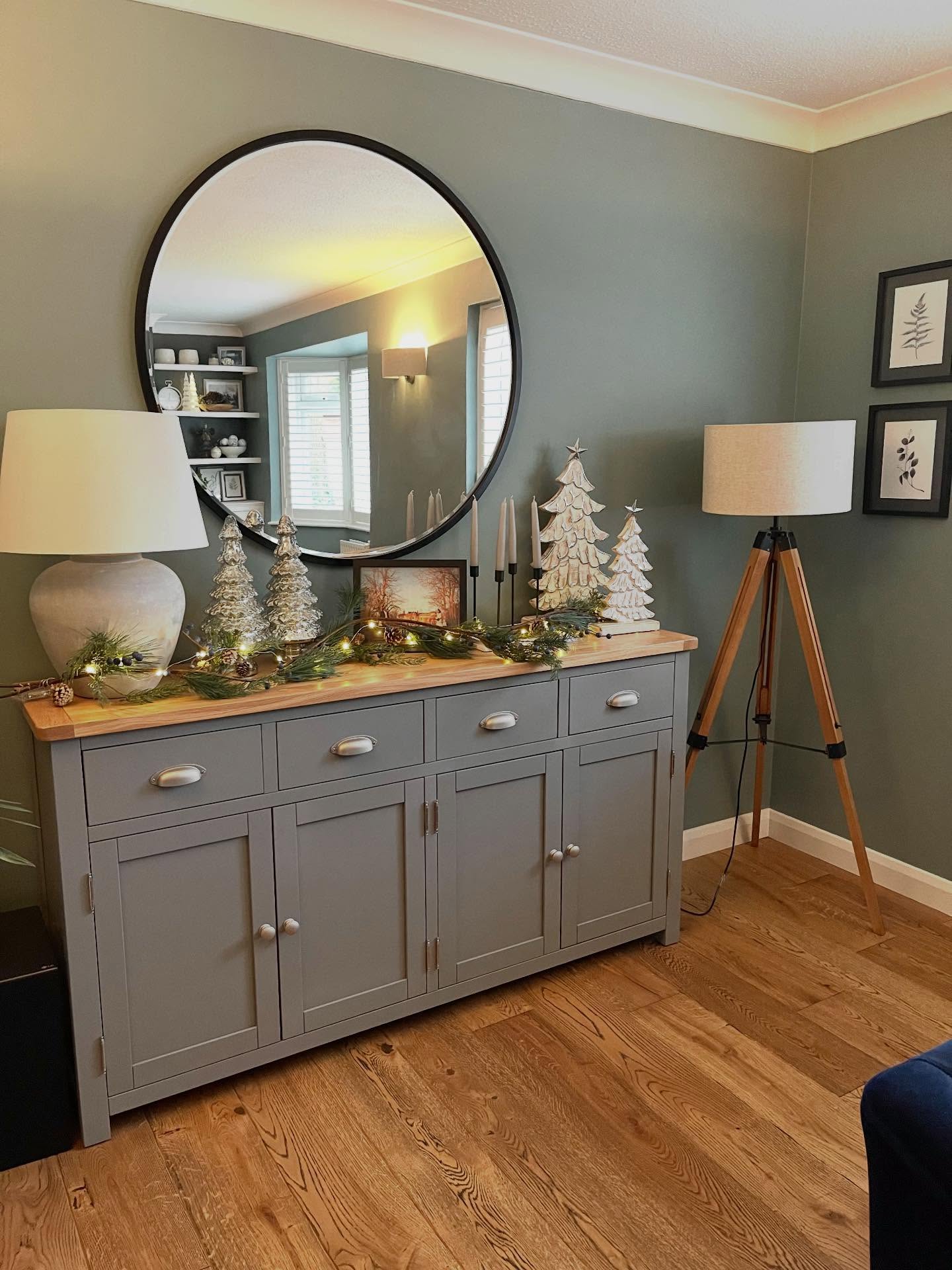 ~ It doesn’t need to be perfect ~
~ Christmas at home doesn’t have to be styled within an inch of its life.
~ A few well-loved decorations, soft lighting and a space that feels calm and welcoming is more than enough.
#christmasathome #festiveinteriors #realhomes #cosyliving #calminteriors #timelessinteriors #homedesigninspo #interiorinspo #southinteriors #countryhome #modernfarmhouse #neutralhome #livedinhome #homestyled #interiordesignuk #amyelizabethinteriors