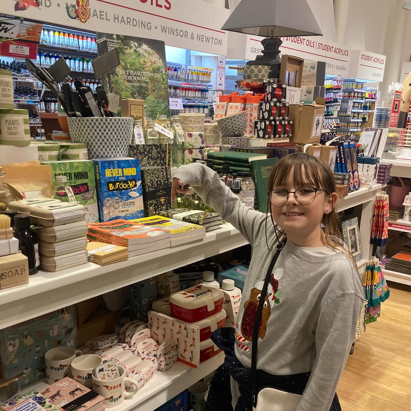 The lovely @artscafetruro are now selling my books!
There’s still time before Christmas to grab a copy for a loved one (or yourself!) 💚
#forage #foraging #foraged #nevermindtheburdocks #foragingbooks #booksofinstagram #wildfood #recipes #foryou #winter #truro #cornwall #giftideas #stockingfillers #christmas #artscafetruro