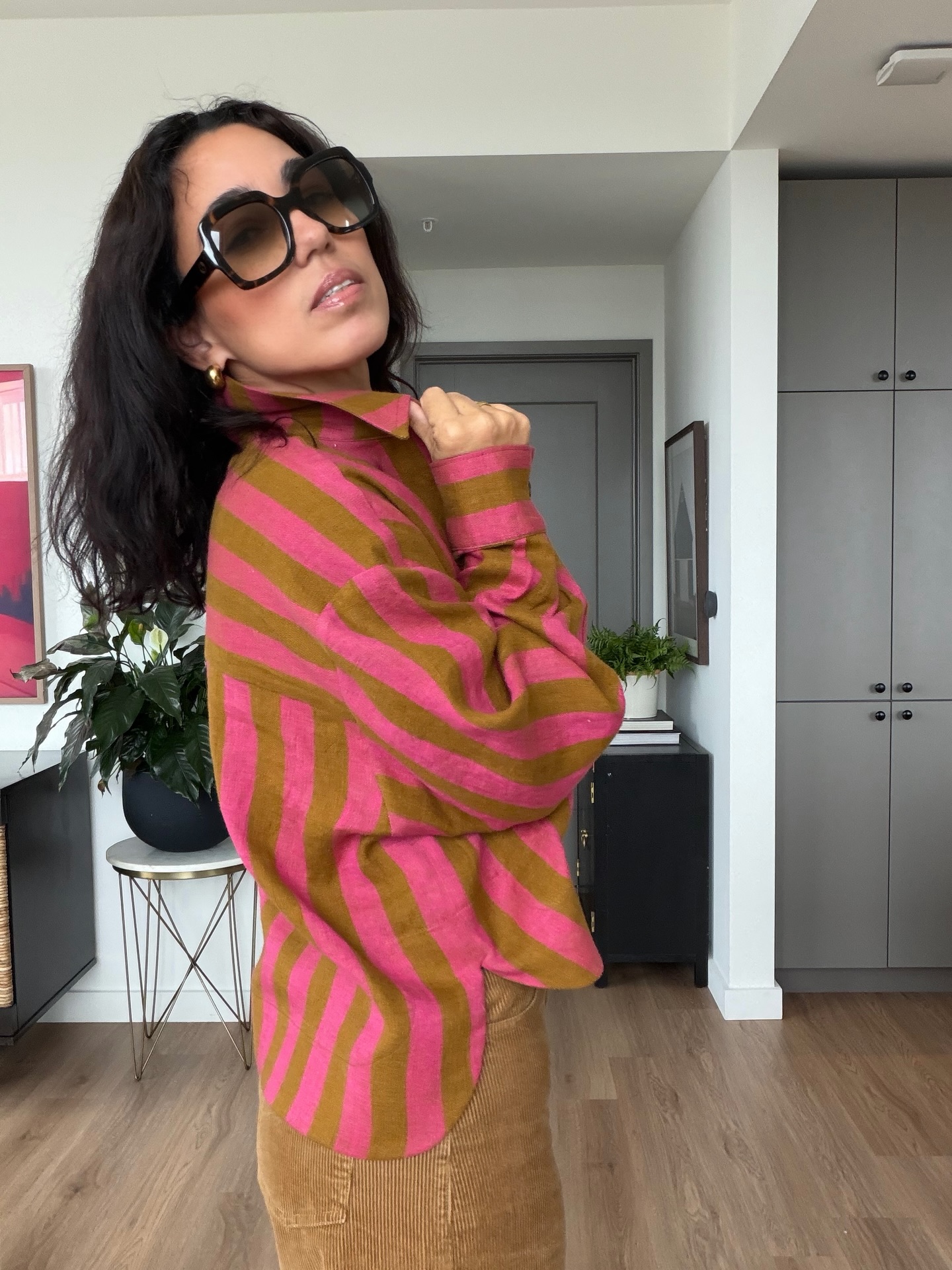 This button up shirt or shirt dress ( has two views) is our latest course in @sewitacademy and I’ve made it three times already 😂 it’s so good! In your dashboard if you are a student. If not, join us! Monthly courses, monthly patterns in pdf print at home, copy shop and projector files. 👉🏽SEWITACADEMY.COM