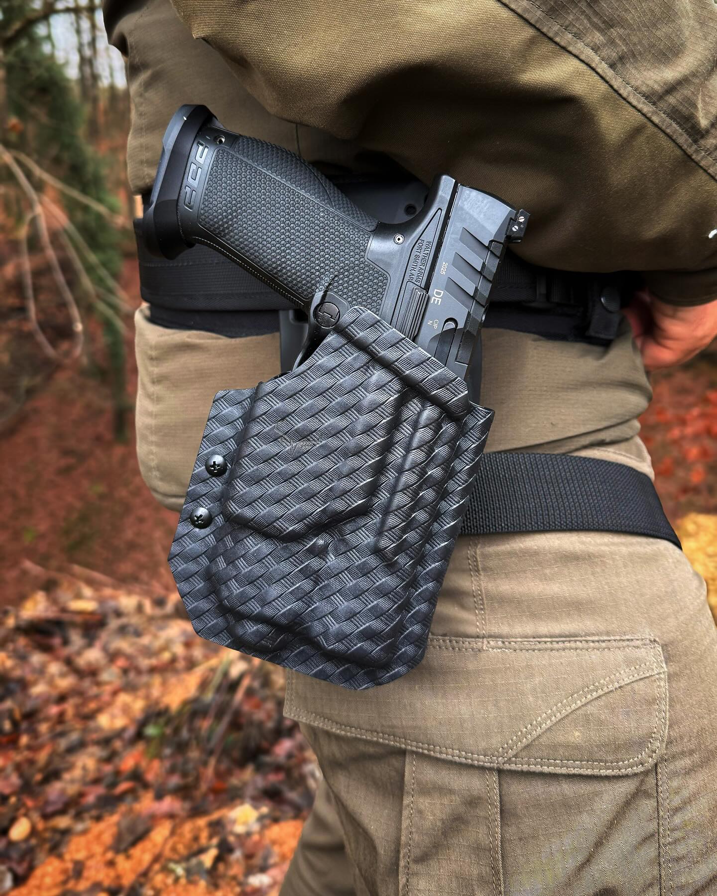 🔥Control the draw🔥
#kydex #kydexholster #basketweave #tacticaldraw #walther #walterpdp #nextorch #laserlichtmodul #madeinaustria🇦🇹 #madebyguntacaustria🇦🇹