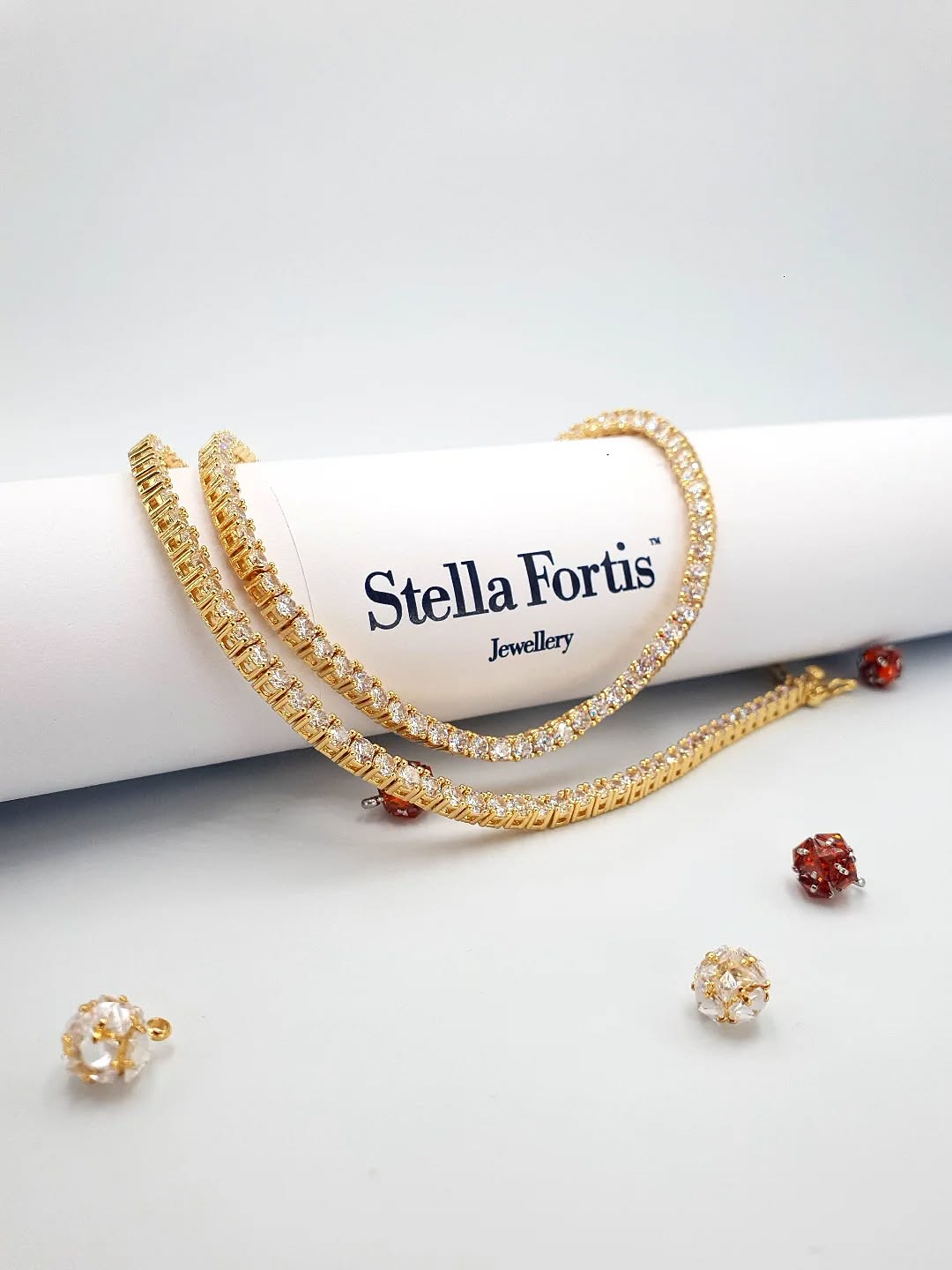 Stella Fortis™ Zirkon Taşlı Suyolu Kolye ❣️
#Amazon
#HepsiBurada
#Trendyol
https://www.stellafortis.com.tr/