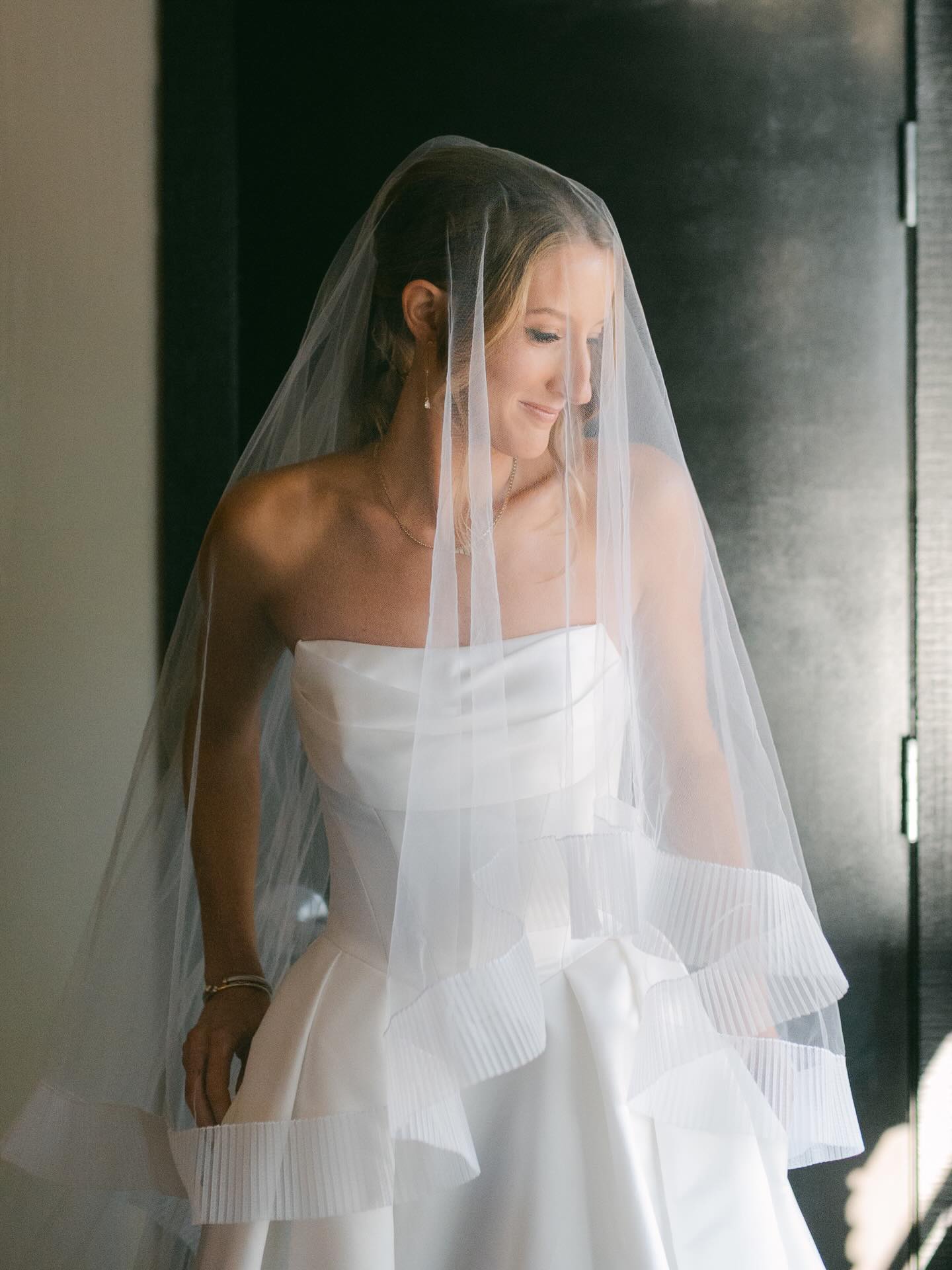 Sam & Sophie’s day was filled with so much love, sparkle, and humor ❤️🔥 beautifully captured by @elsaboscarello!!!
Venue @plumpjackinn
Coordinator @eventplanningbyannie
Photographer @elsaboscarello
DJ & Photo Booth @silverstatedj