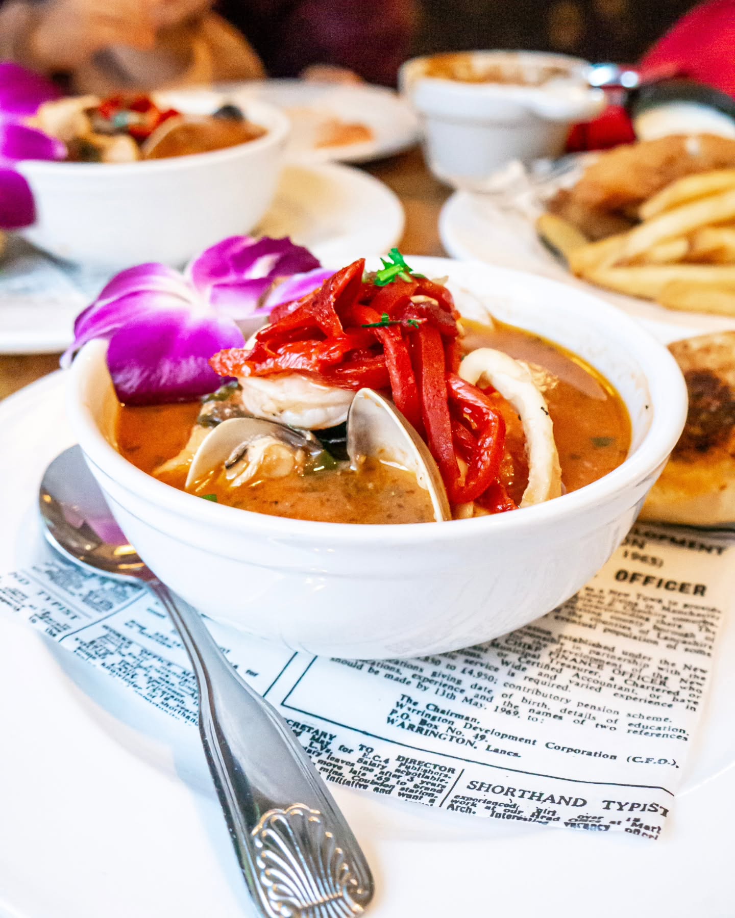 Seafood Lovers, Don’t Miss This!
Dive into our Cioppino — a rich tomato-wine broth brimming with shrimp, mussels, clams, and tender white fish, served with toasted garlic bread. Every spoonful is pure comfort and flavor! 😋
Hurry — this special is only available until the end of December! Come try it before it’s gone!
📍Glendora
#Clubhouse66 #DecemberSpecial #Cioppino #GlendoraEats #SeafoodLovers