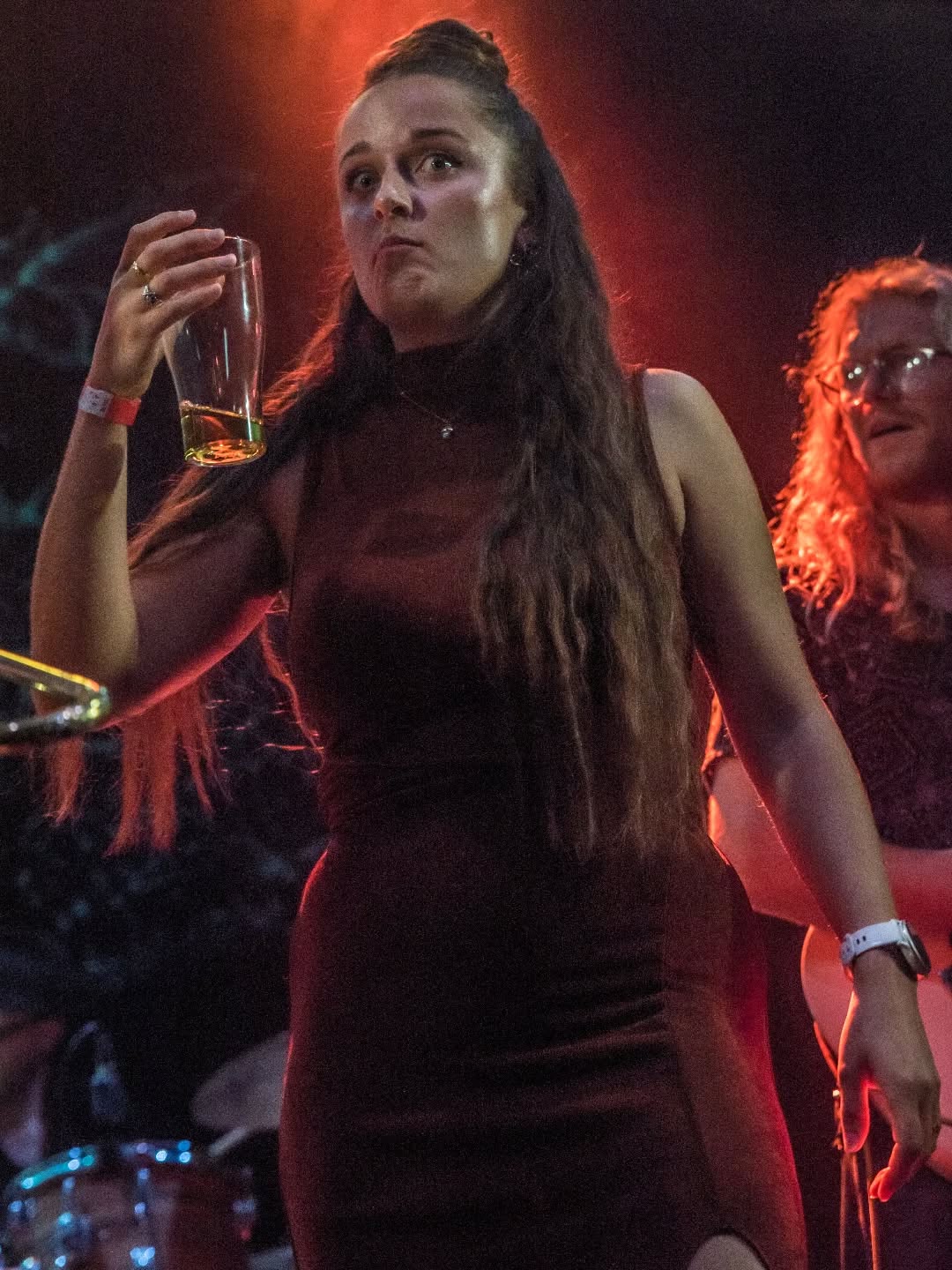 Best caption wins! Write yours in the comments.. and don’t forget our NEW SONG THAT MAN comes out 20th December folks! 👀
Thanks for the action shot @woolie6147 🍻
#newmusic #OffbeatCollective #norwichmusic
#norwichband